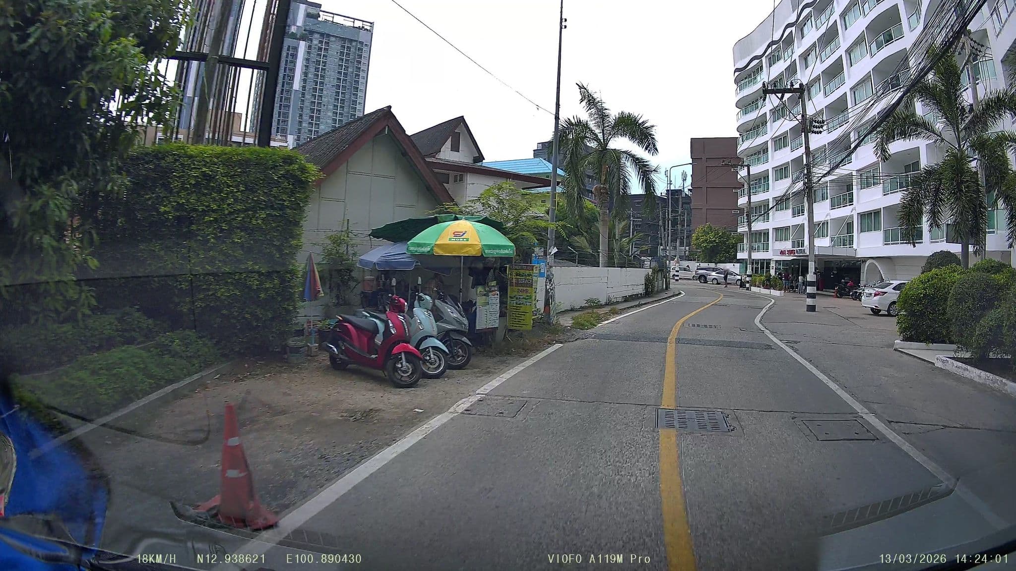 Street view near Pattaya Chalet, Pattaya