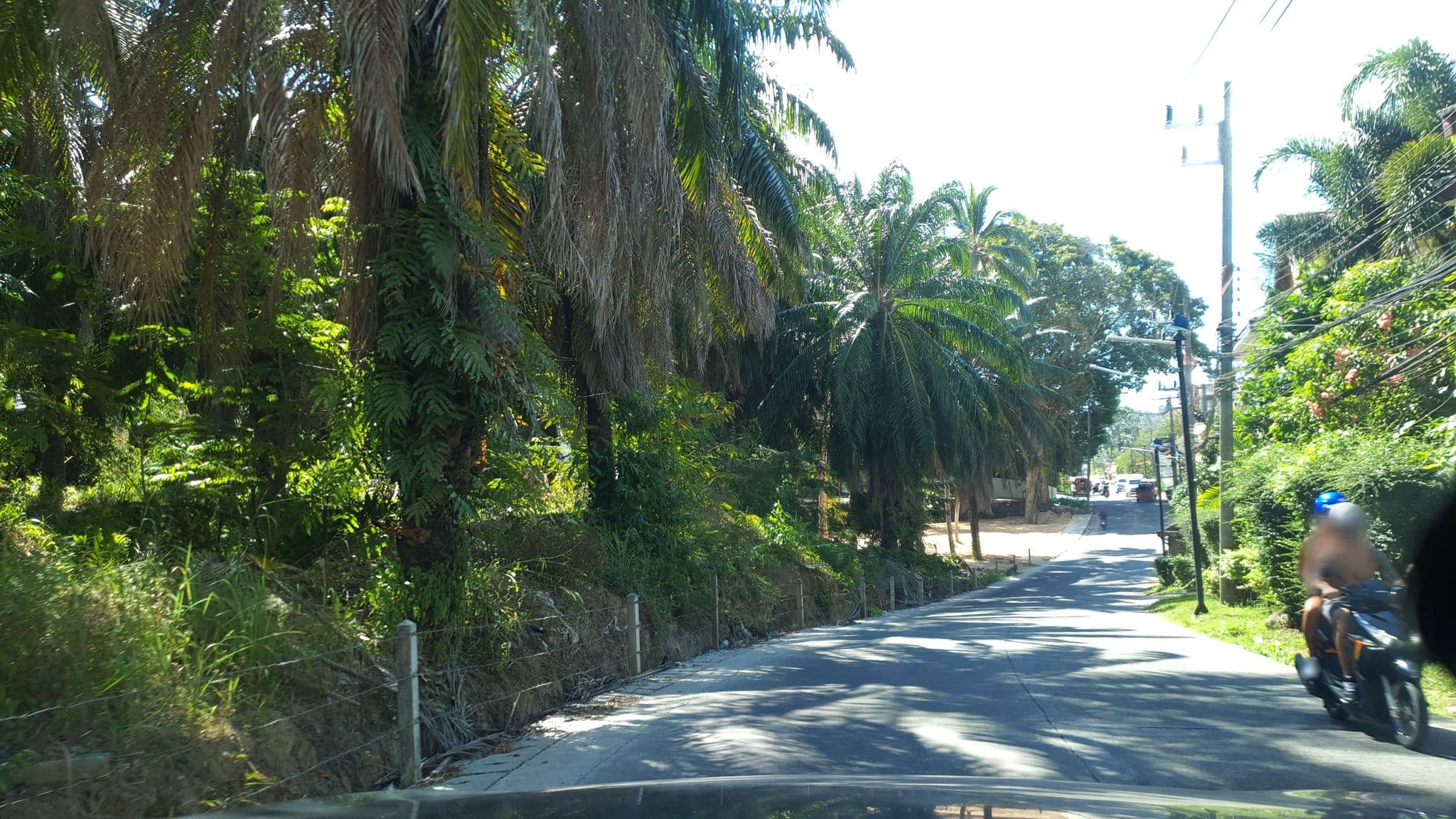Street view near Cha Wan Resort, Ban Ao Nang
