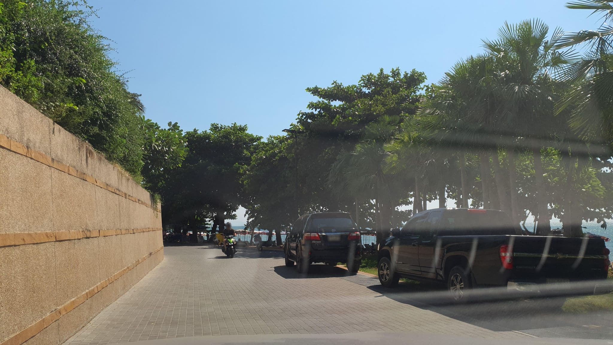 Street view near Adriatic Palace Hotel, Pattaya — © jrcarlsen (CC BY-SA · Mapillary)