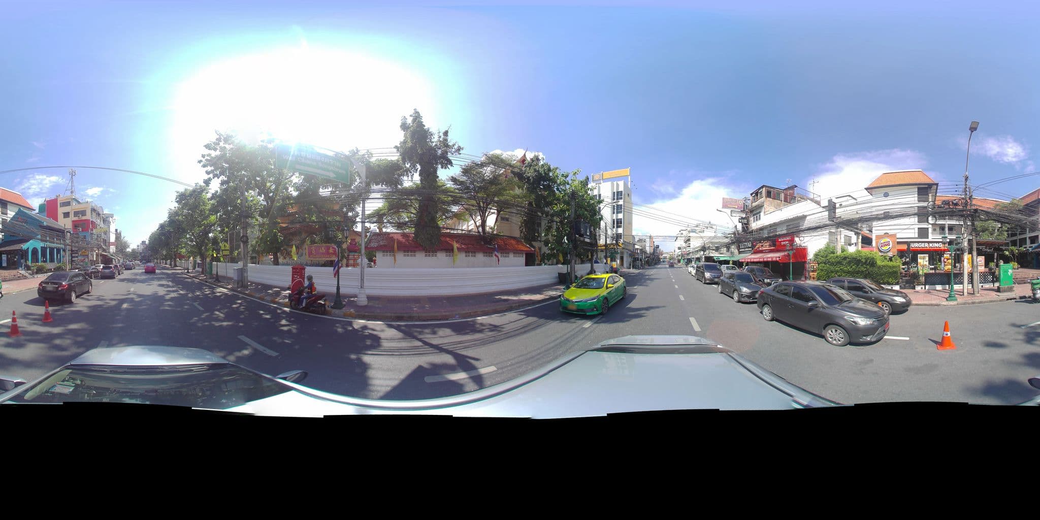 Street view near Baan Chart, Phra Nakhon