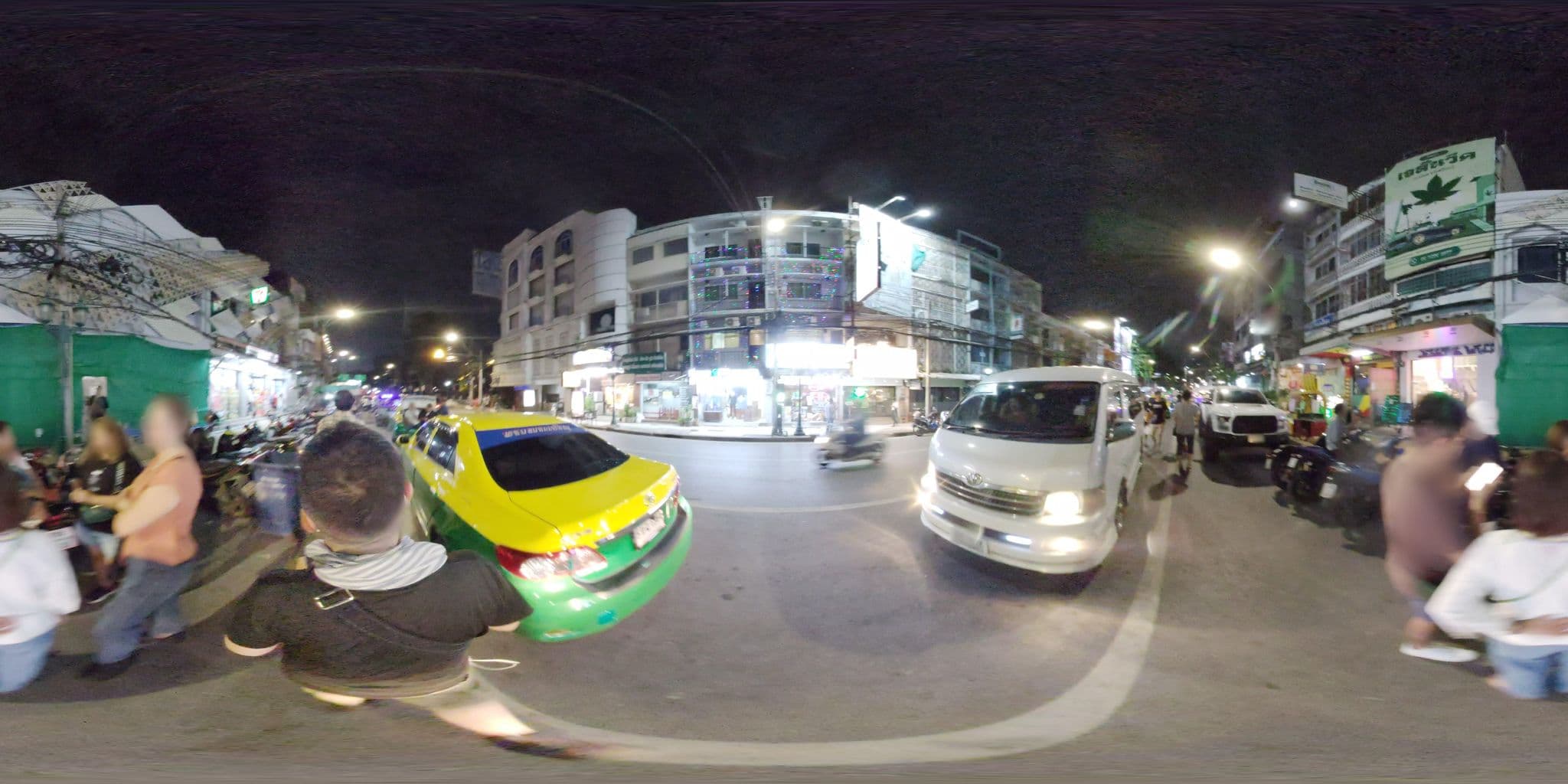 Street view near Buddy Boutique Inn, Phra Nakhon
