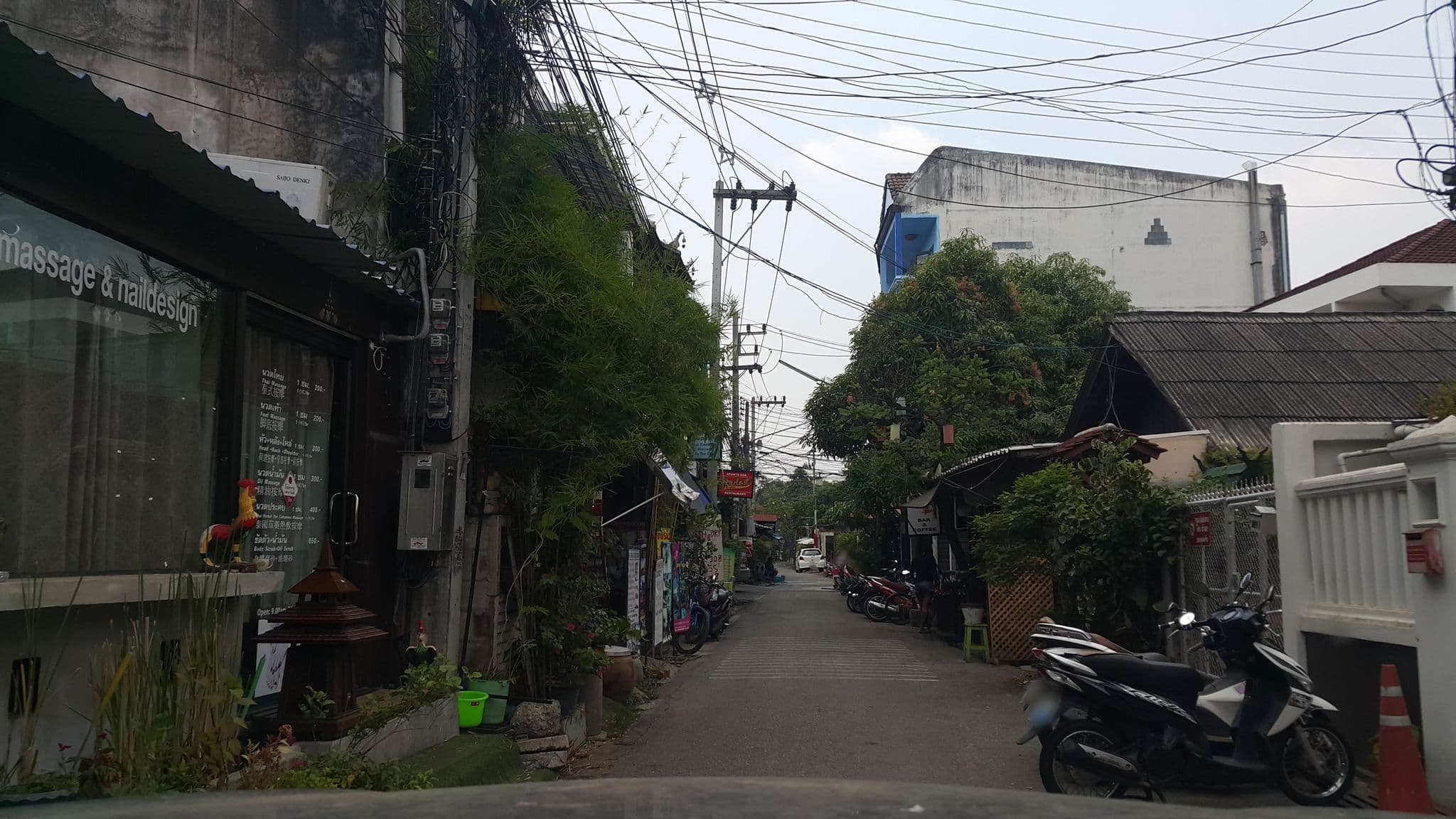 Street view near Trigong Residence, Chiang Mai — © jrcarlsen (CC BY-SA · Mapillary)