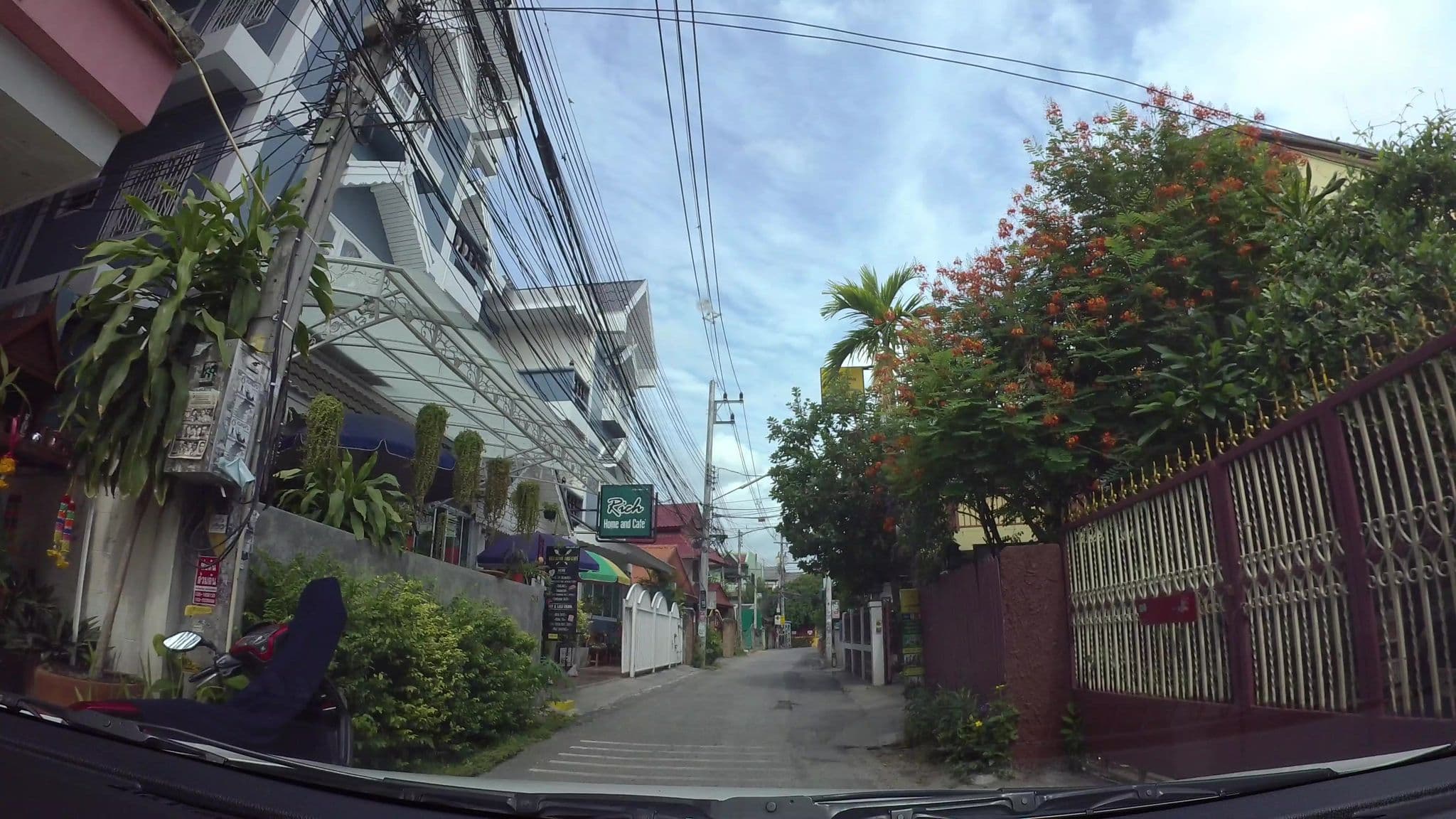 Street view near My Mum Home, Chiang Mai — © kaart_3 (CC BY-SA · Mapillary)