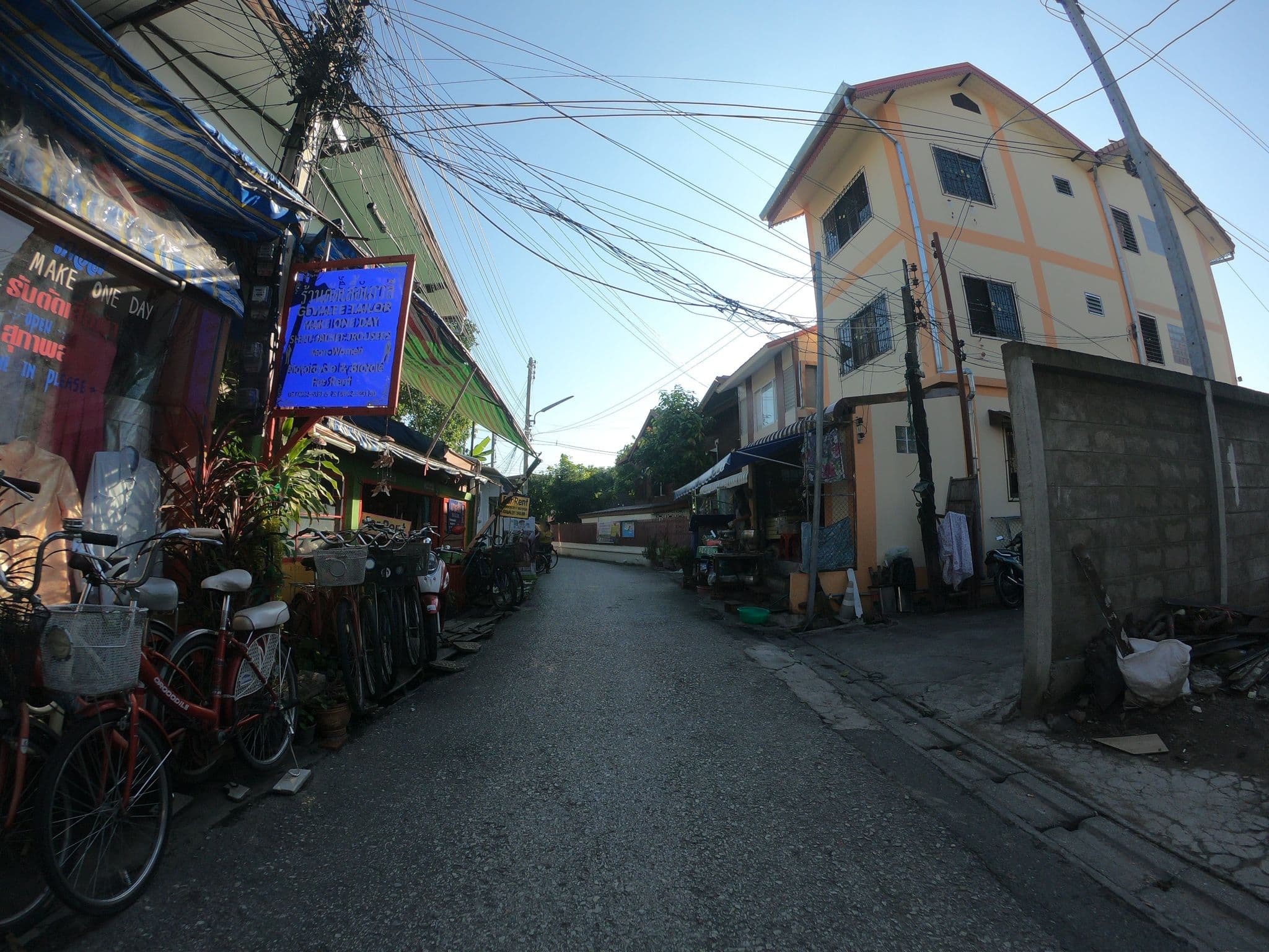 Street view near Sripoom house 1, Chiang Mai