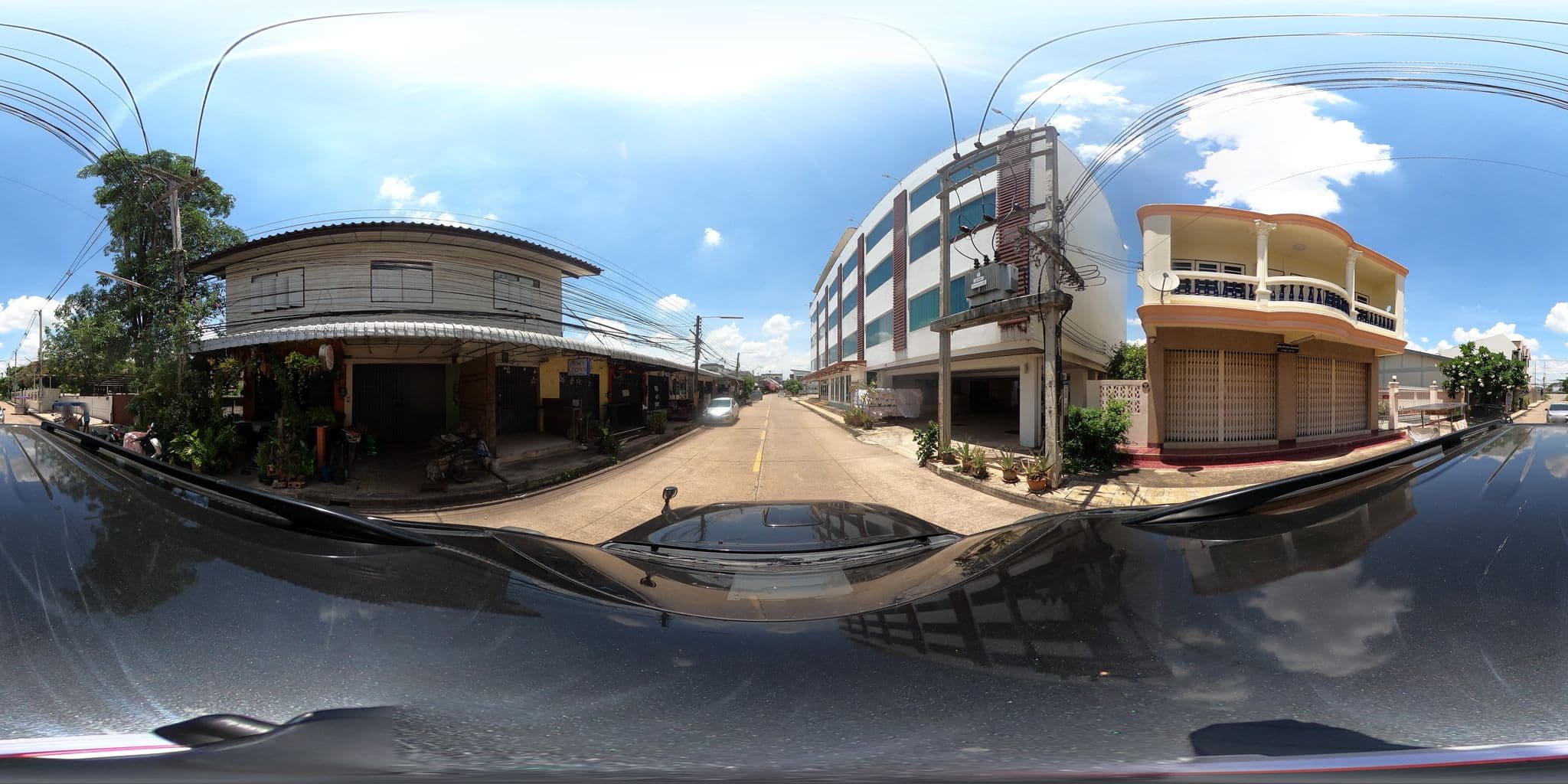 Street view near White Inn, Nong Khai — © nuttawutbunta (CC BY-SA · Mapillary)