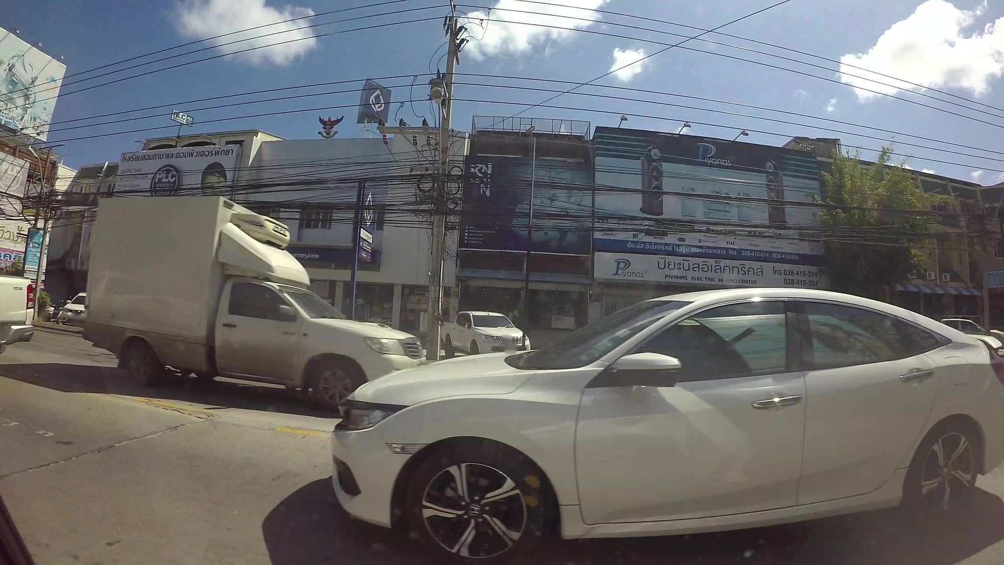 Street view near Pattaya Hotel, Pattaya — © taylorsmock (CC BY-SA · Mapillary)