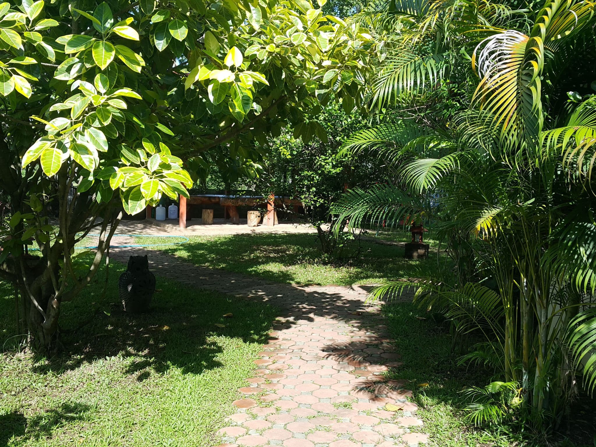Street view near Secret Garden, San Kamphaeng — © jrcarlsen (CC BY-SA · Mapillary)