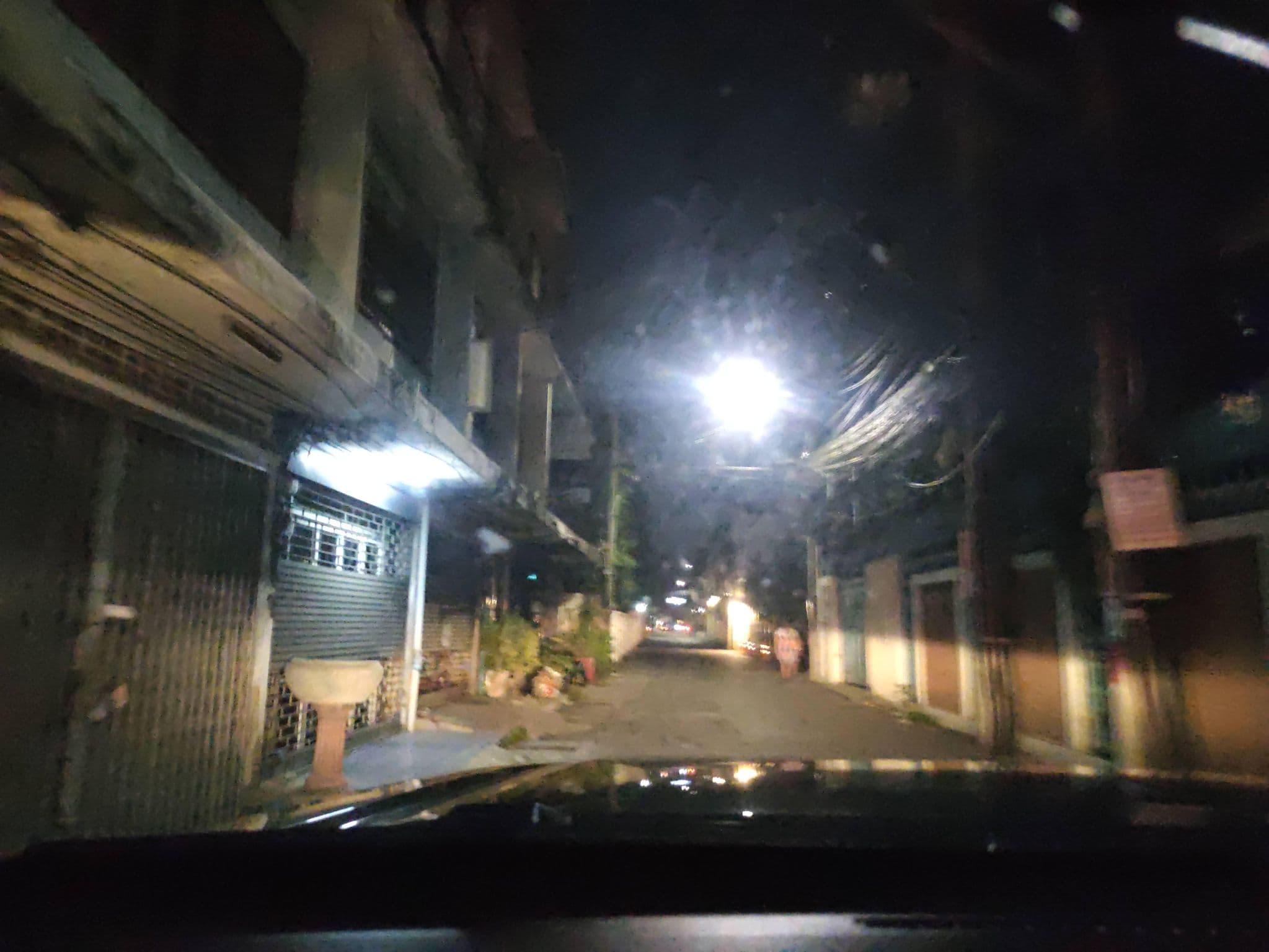Street view near DS67 Suites, Khlong Toei — © kasetitkml_pipitchai (CC BY-SA · Mapillary)