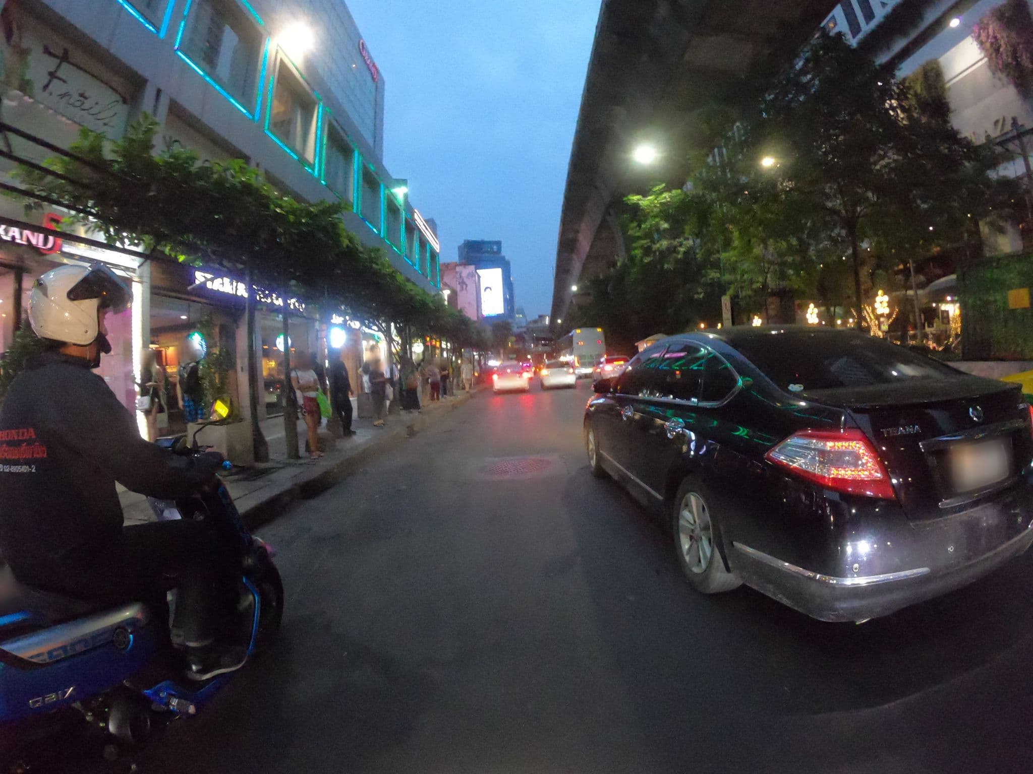 Street view near Grand5, Makkasan