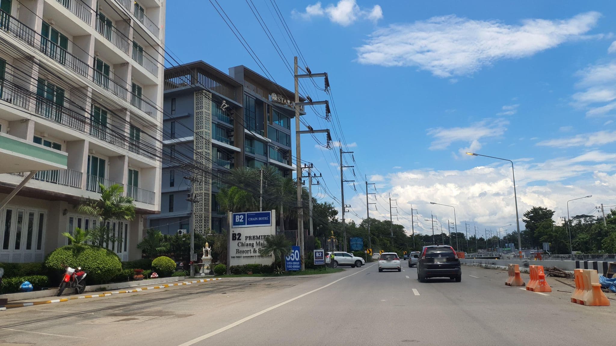 Street view near B2 Premier, Chiang Mai