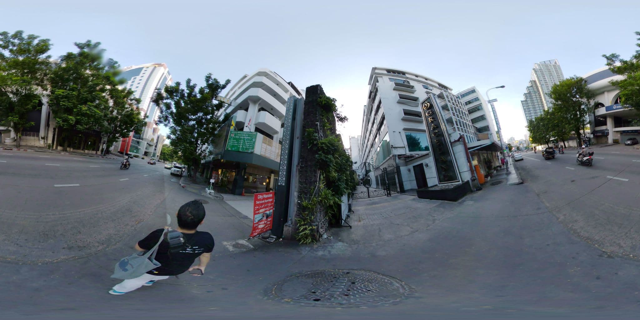 Street view near Sara's Hotel, Makkasan — © mapconcierge (CC BY-SA · Mapillary)