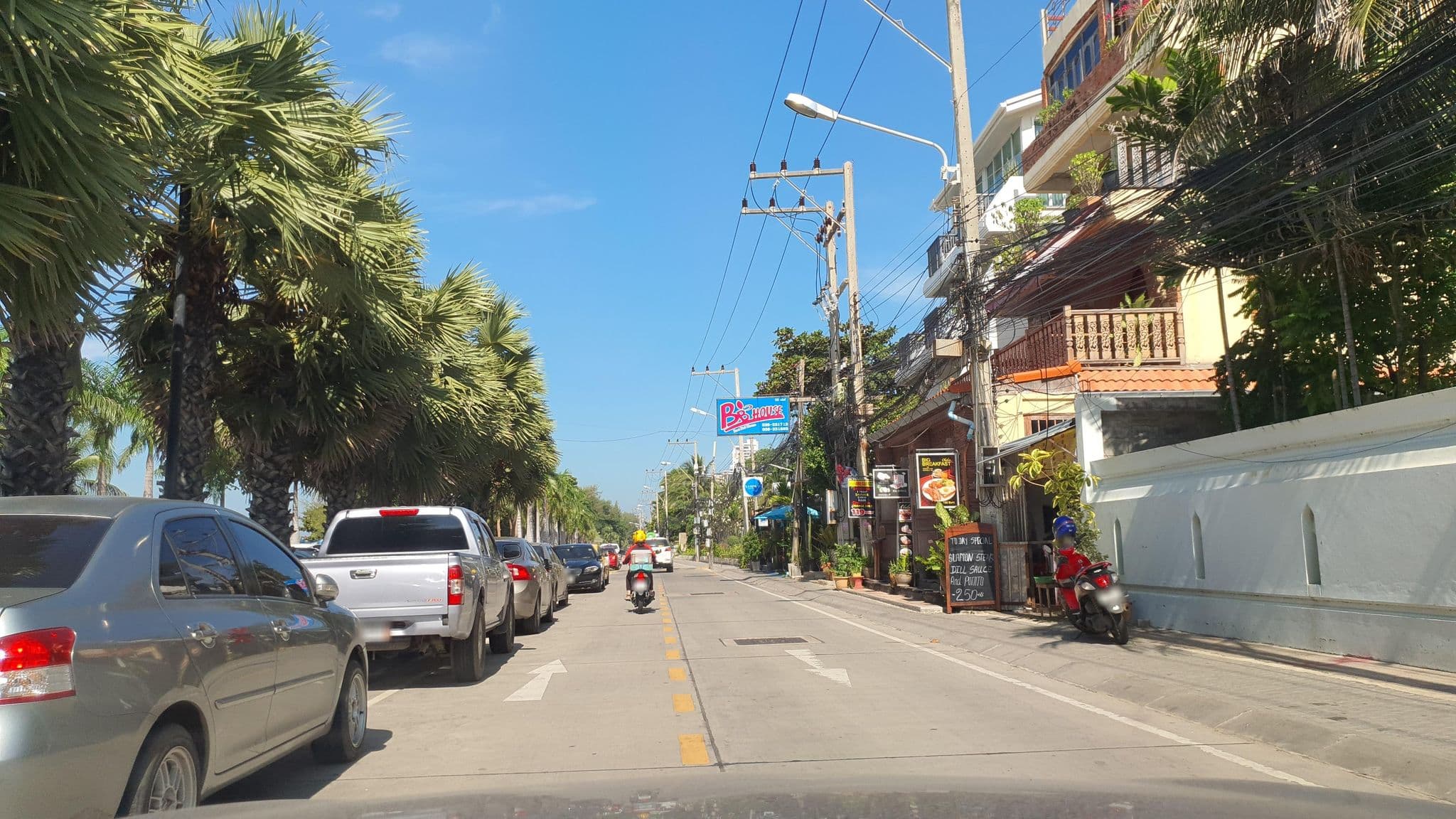 Street view near BB House, Pattaya