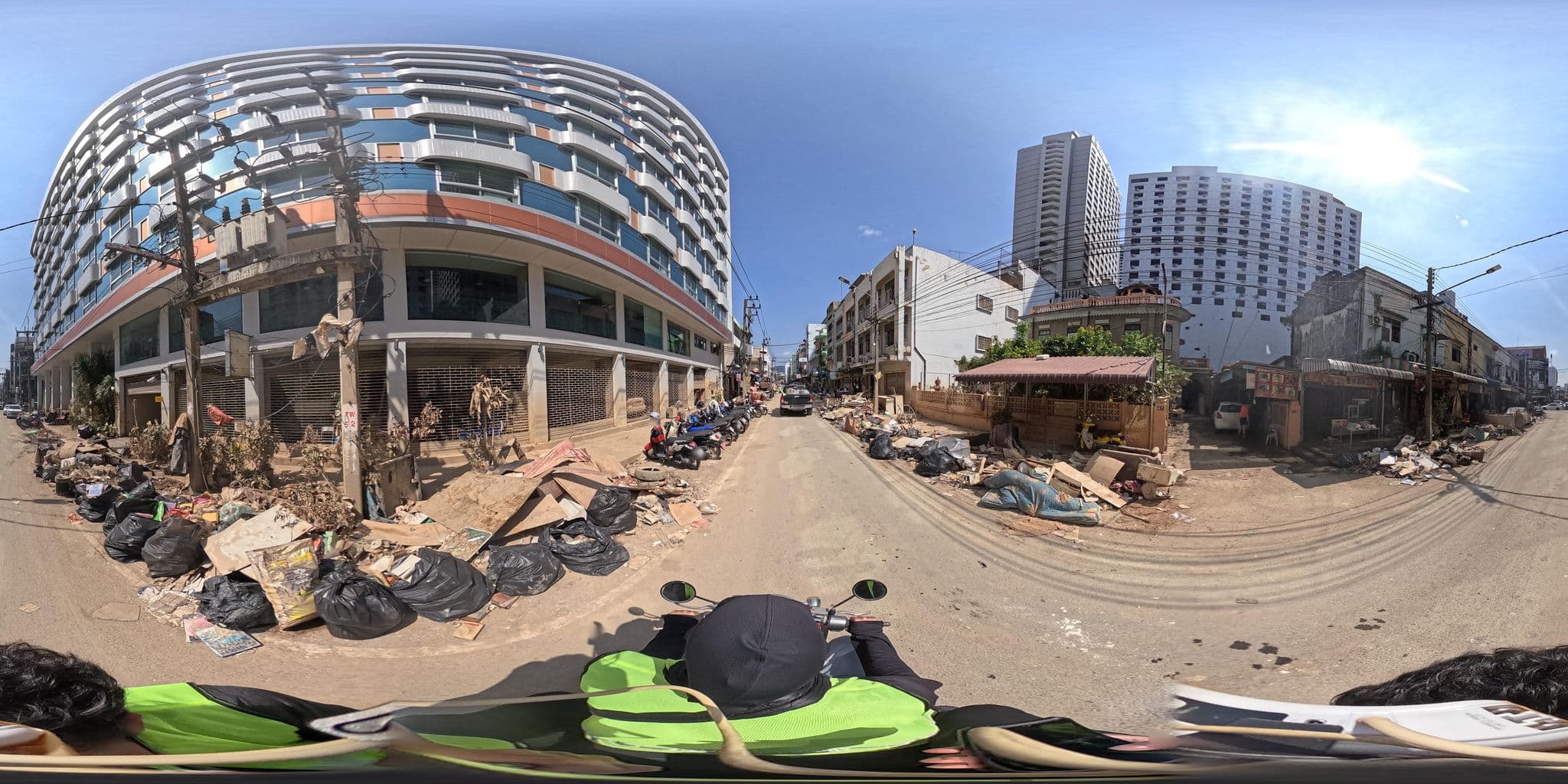 Street view near Golden Crown Grand, Hat Yai