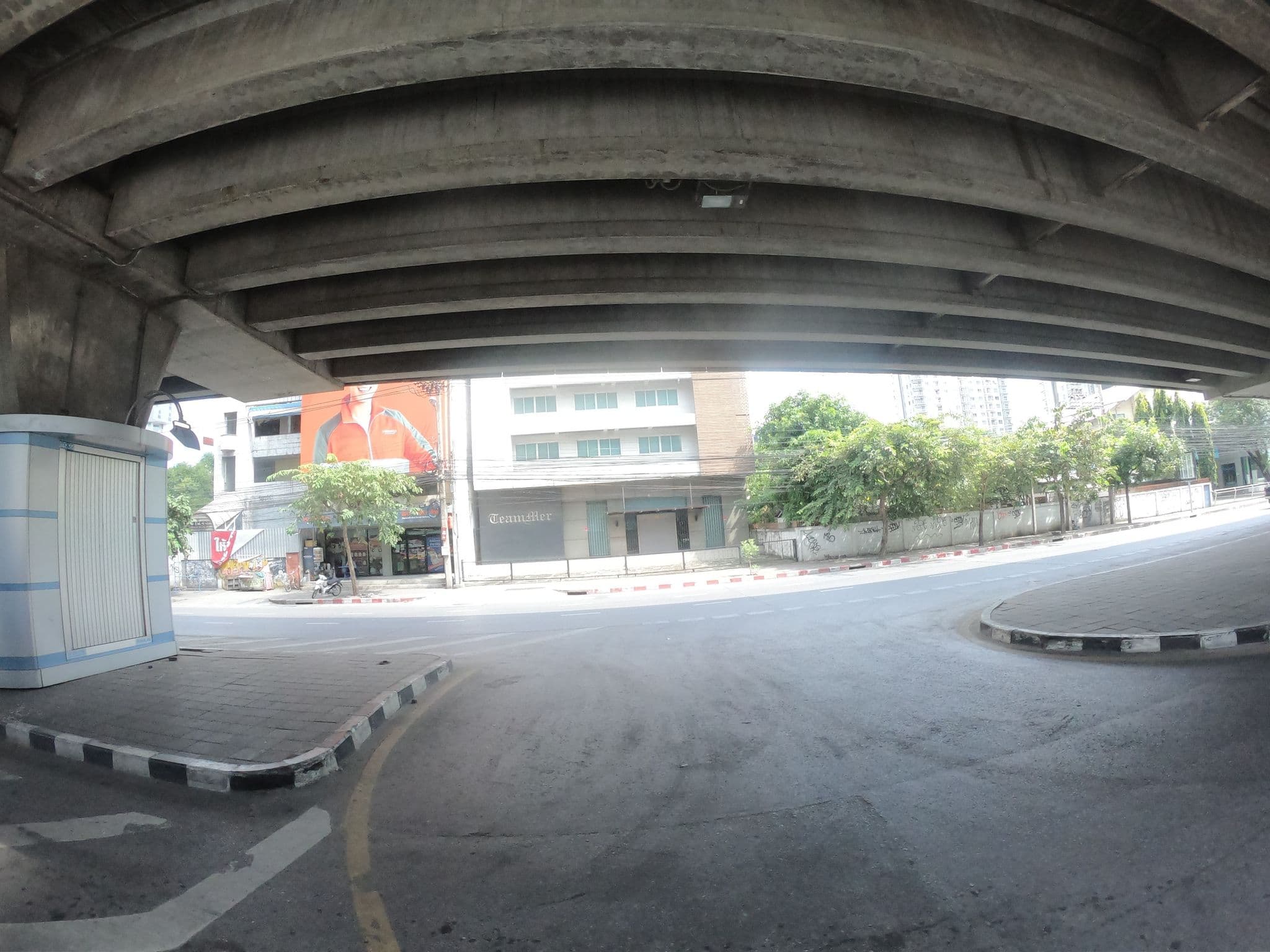 Street view near The Bazaar Hotel, Chomphon — © ozflor (CC BY-SA · Mapillary)