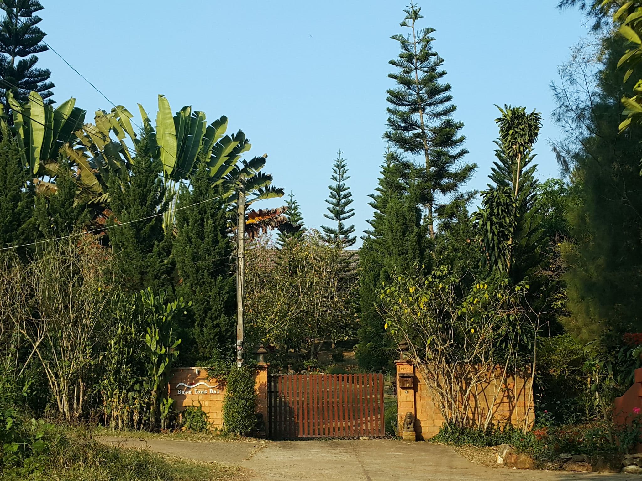 Street view near Chang Noi Village, Chiang Mai