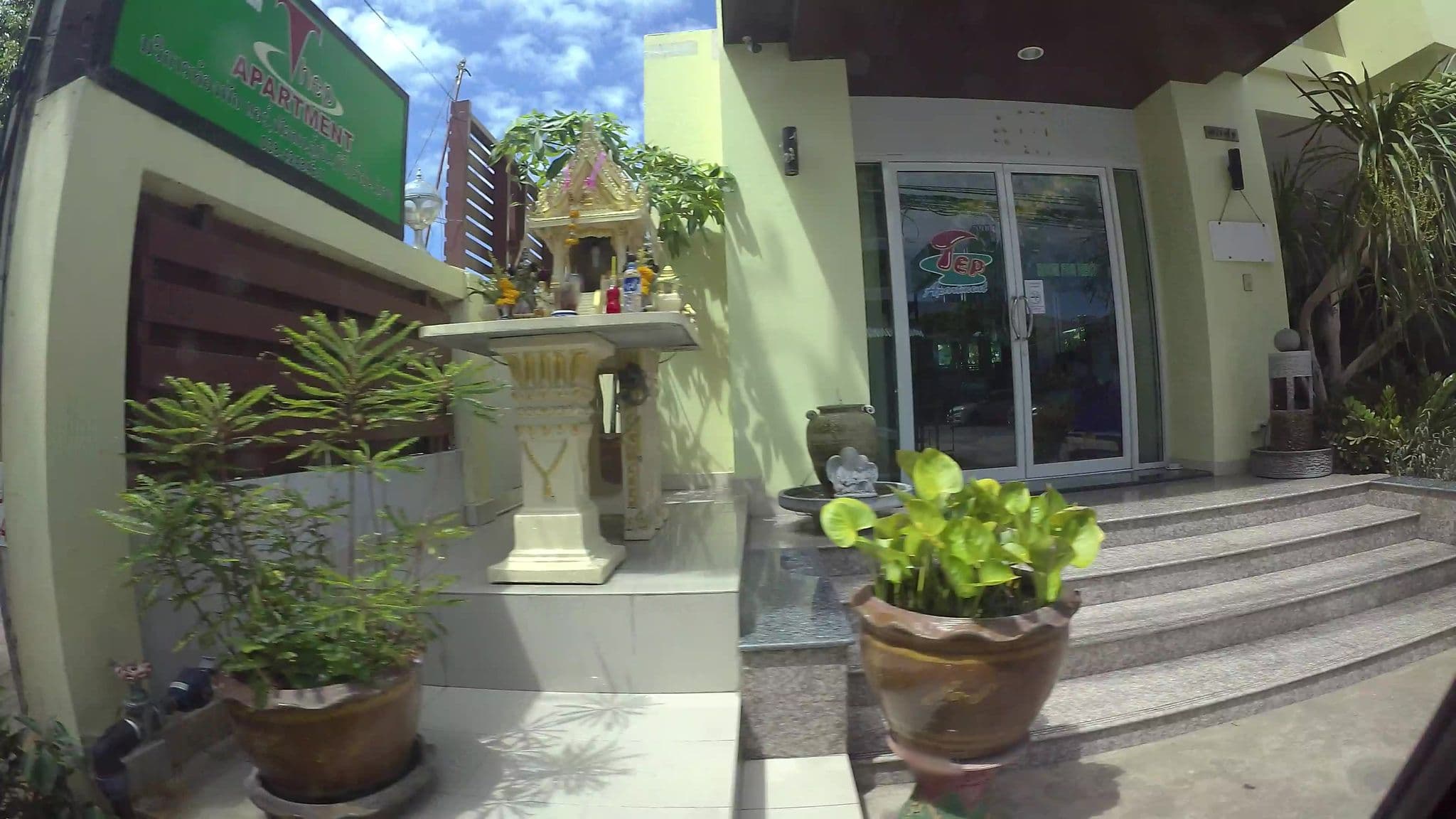 Street view near Thep Apartment, Pattaya