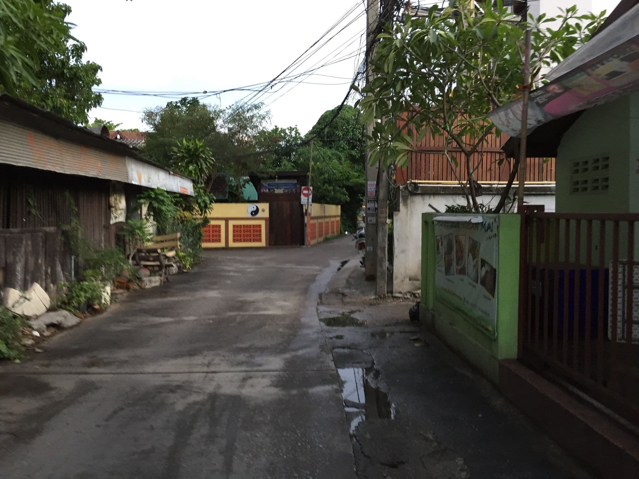 Street view near Rendezvous Classic House, Chiang Mai