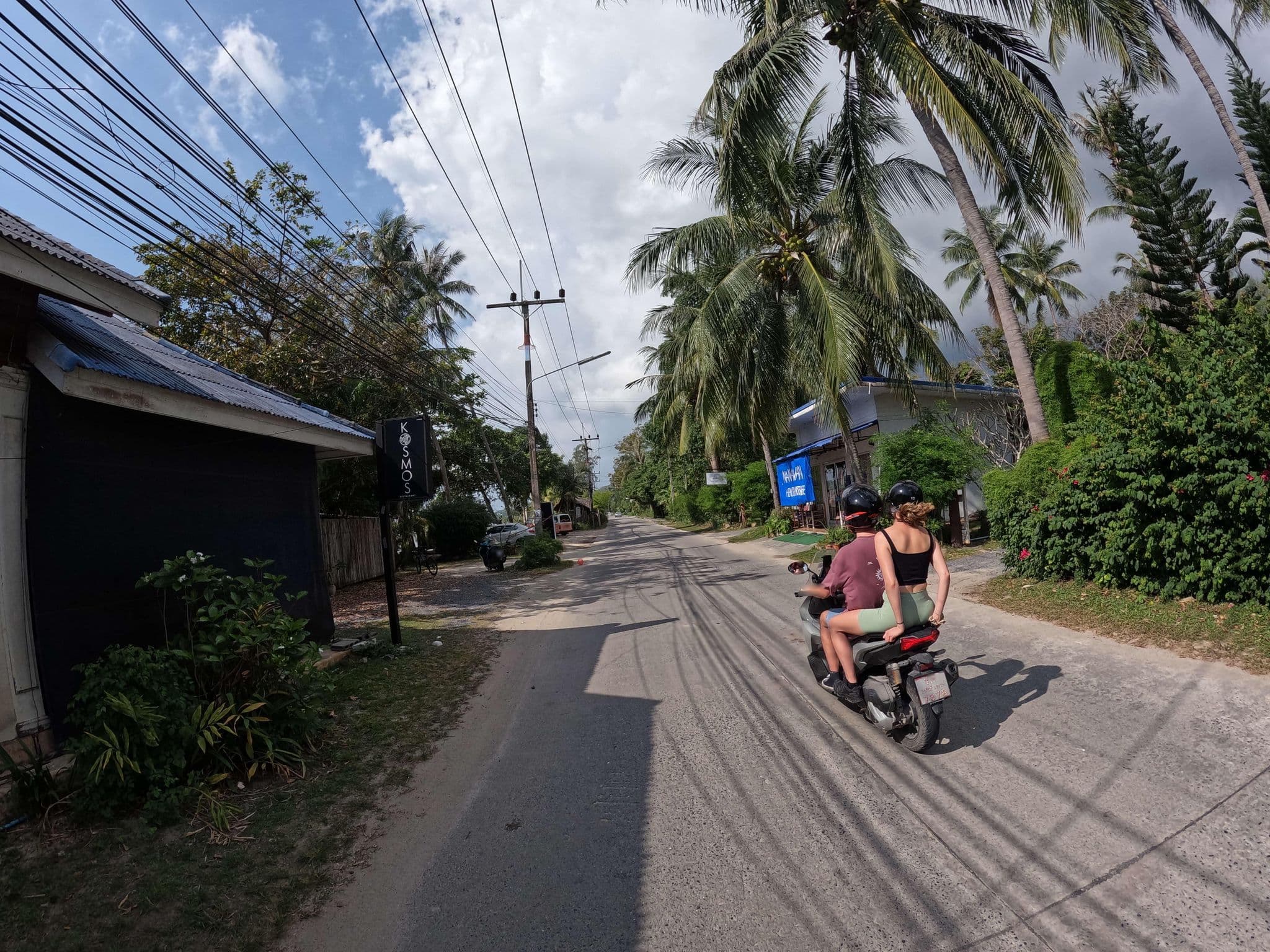 Street view near Baan Bang Rak Resort, Ko Pha Ngan
