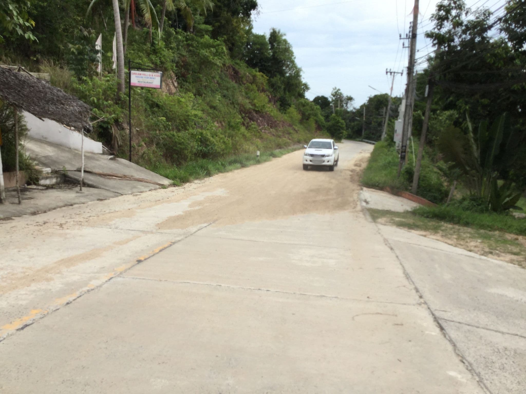 Street view near Dream Hill Q & Kan, Ko Pha Ngan