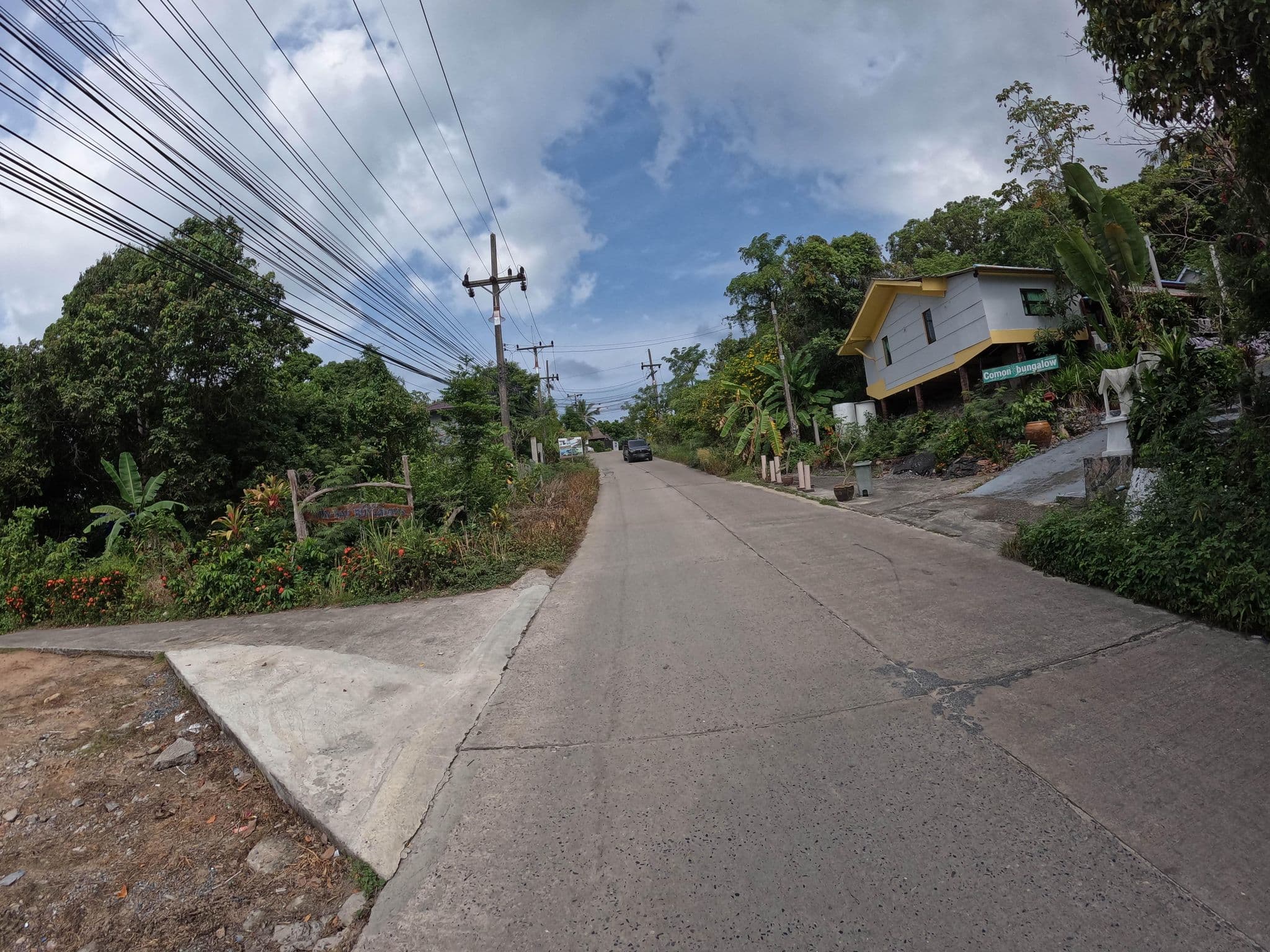 Street view near Common Bungalow, Ko Pha Ngan