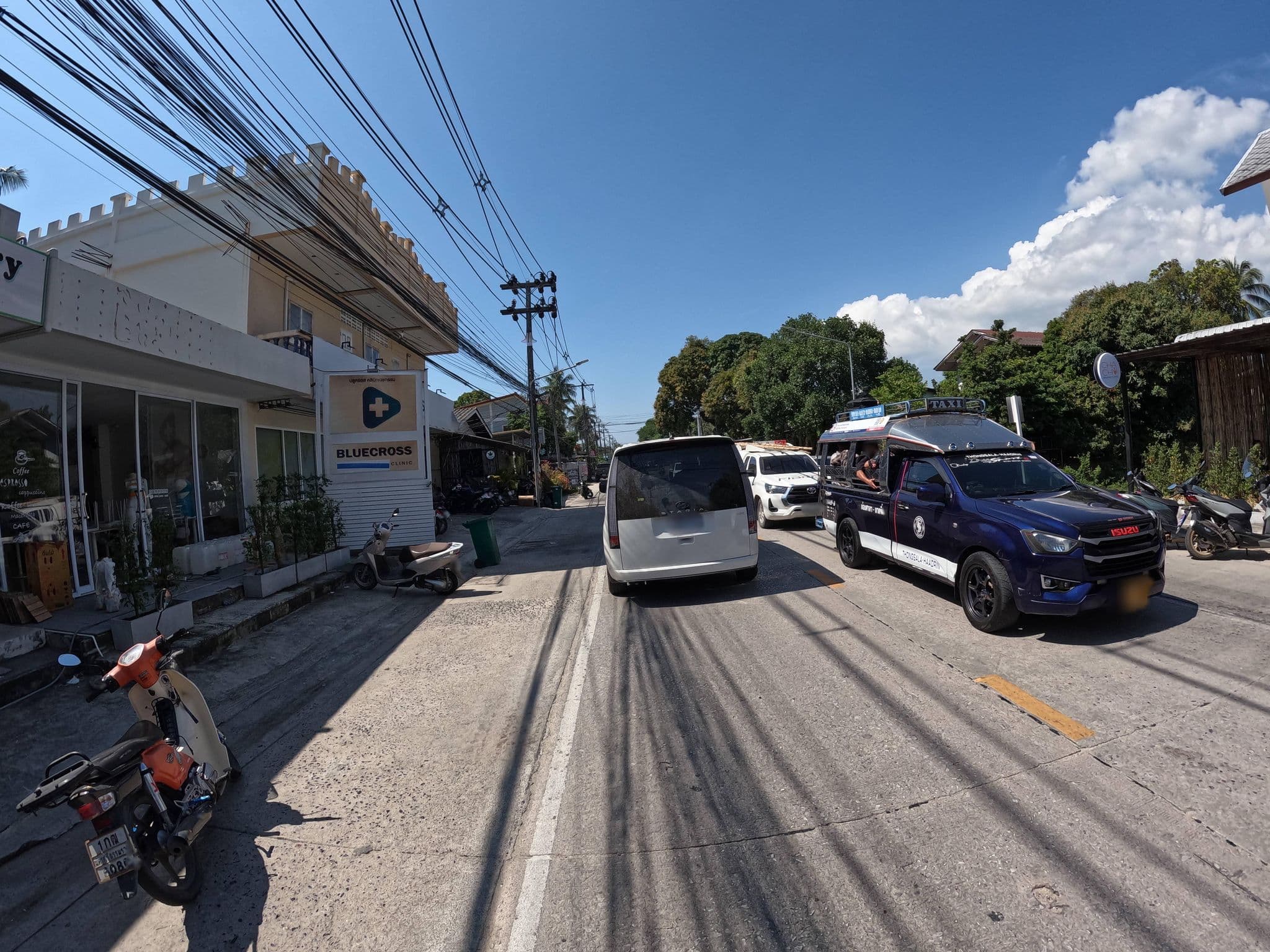 Street view near Smile Hostel, Ko Pha Ngan