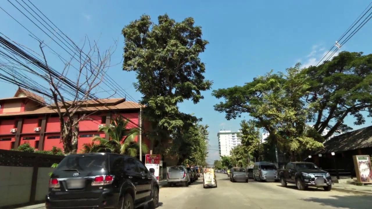 Street view near Baan Plubthong Hotel, Chiang Rai