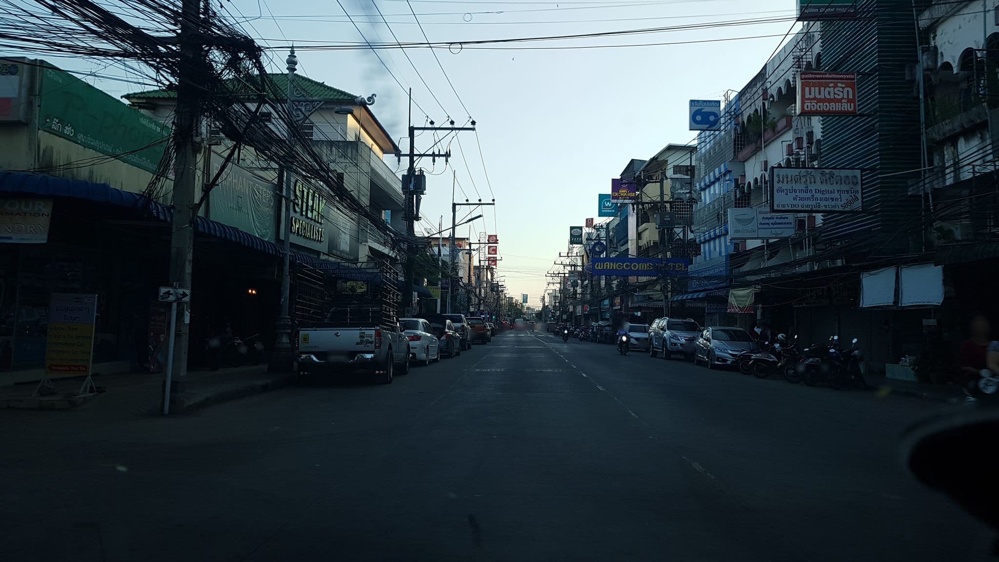 Street view near City Home Guesthouse, Chiang Rai