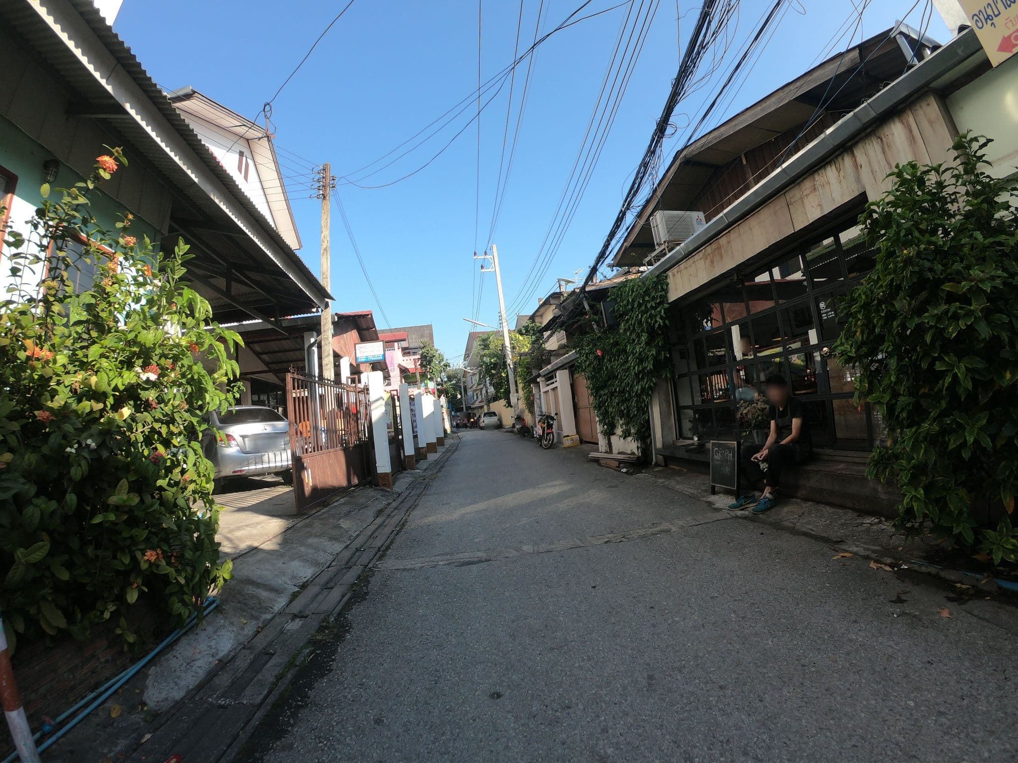 Street view near Jonadda GH, Chiang Mai — © chanuwath_grab (CC BY-SA · Mapillary)