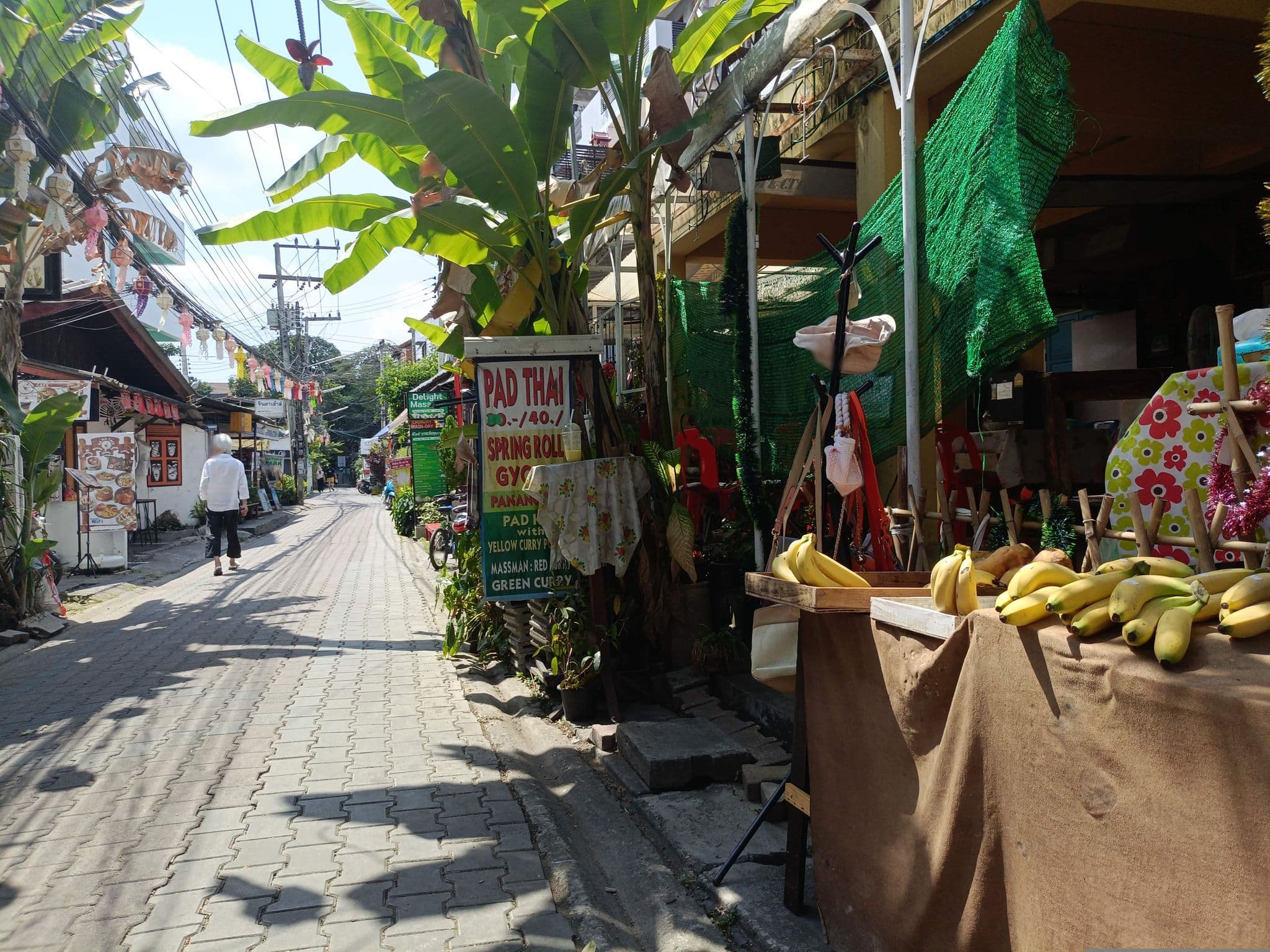 Street view near 18 Cottage, Chiang Mai
