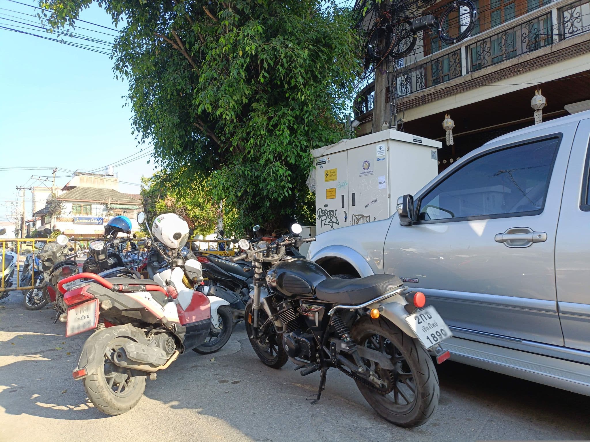 Street view near Muang Thong, Chiang Mai — © skillsy (CC BY-SA · Mapillary)