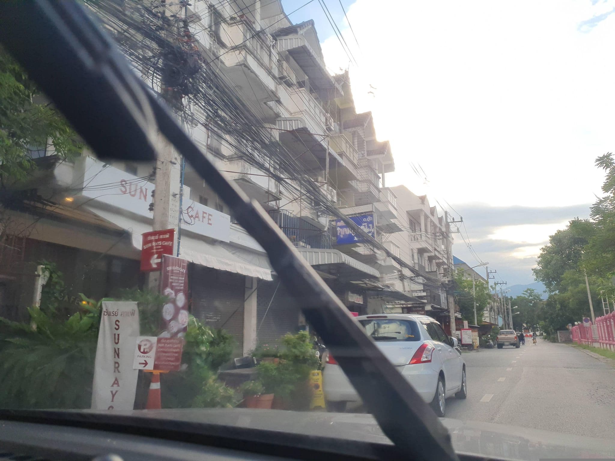 Street view near B House Boutique Hotel, Chiang Mai
