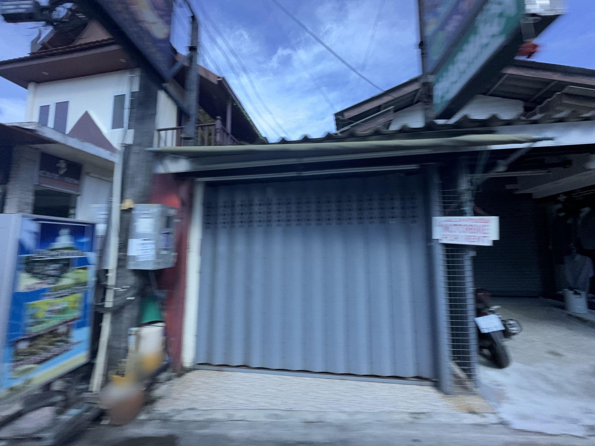 Street view near At Kamala, Ban Kamala