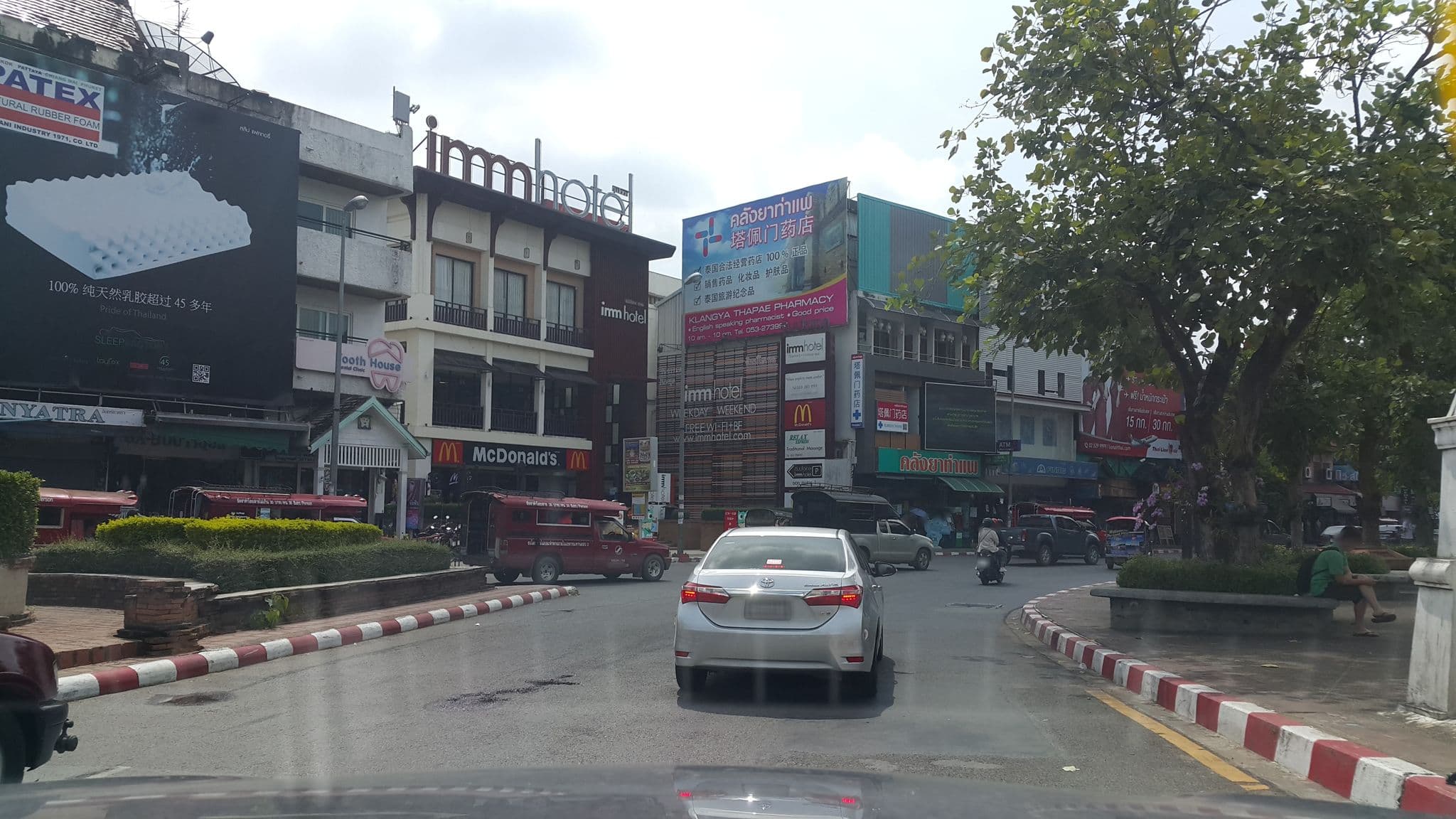 Street view near Mini Guesthouse, Chiang Mai