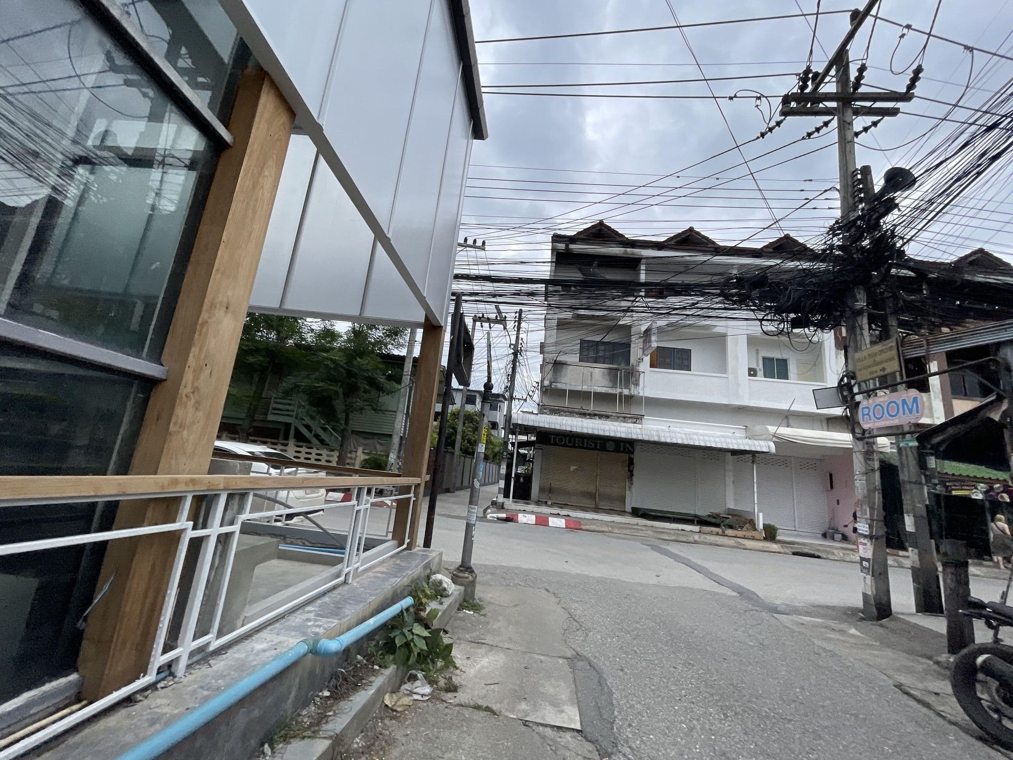 Street view near Grace's Boutique House, Chiang Mai — © filipb (CC BY-SA · Mapillary)