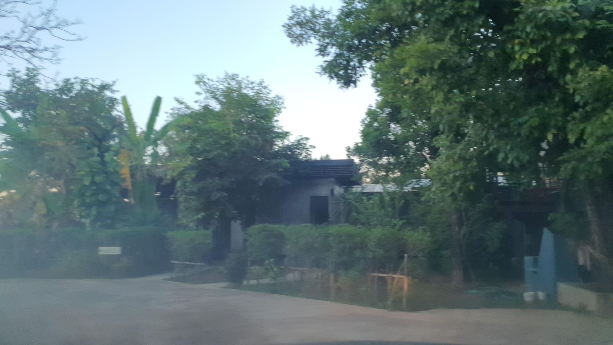 Street view near Hunter Hotel, Ban Aranyik — © jrcarlsen (CC BY-SA · Mapillary)