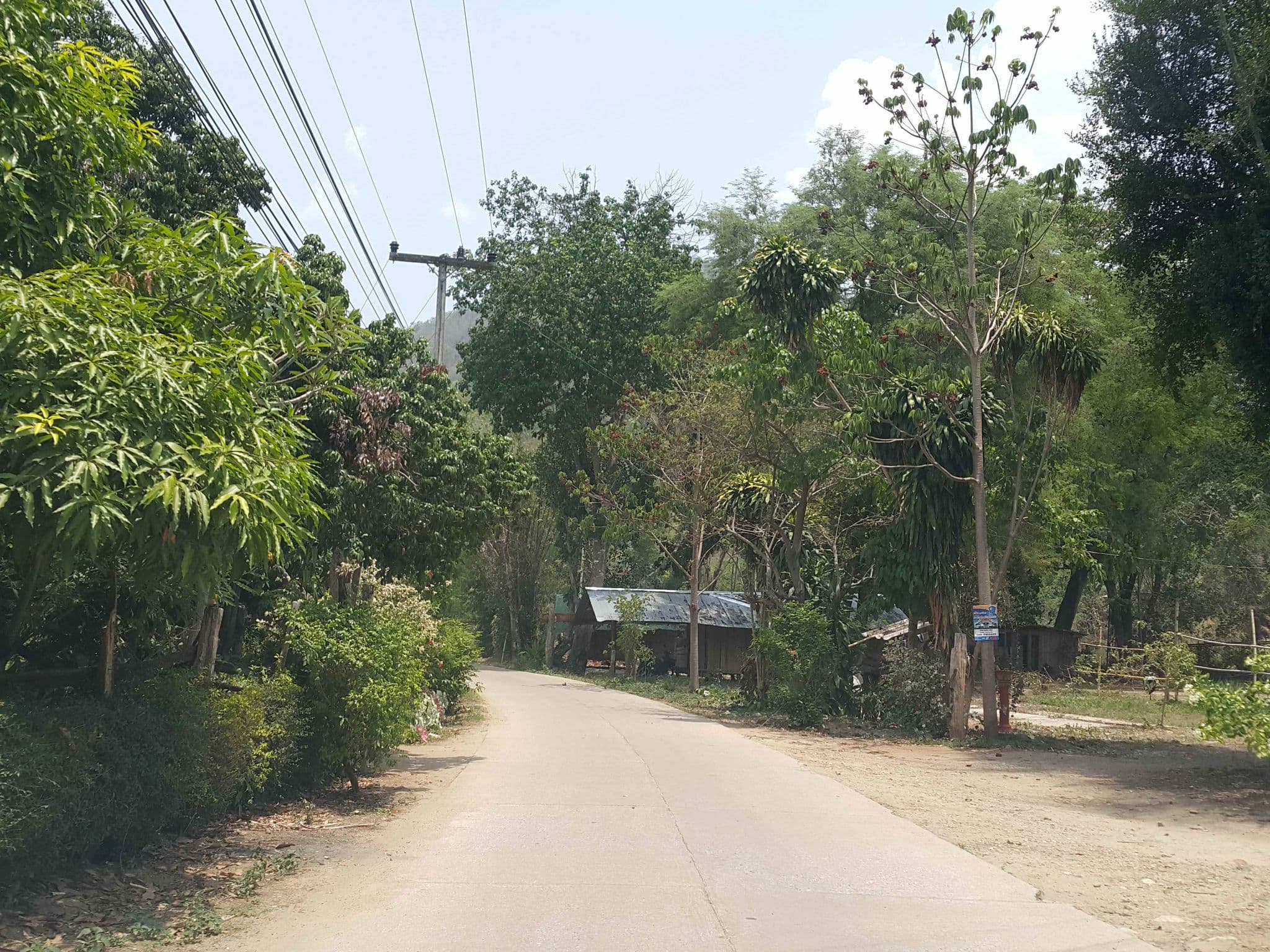 Street view near E-co Adventure Camp, Ban Mae Waen — © jrcarlsen (CC BY-SA · Mapillary)