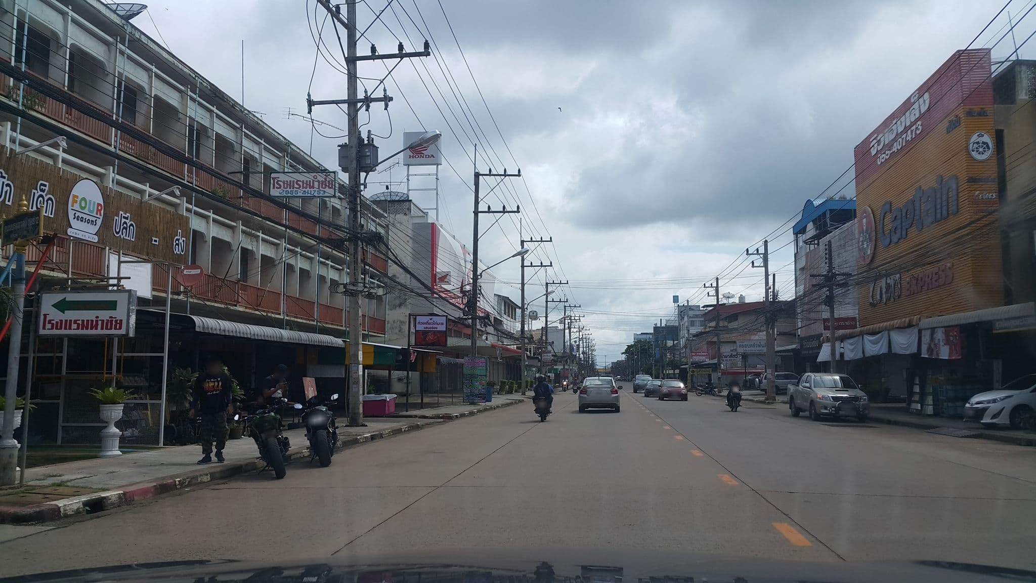 Street view near Numchai Hotel, Uttaradit — © jrcarlsen (CC BY-SA · Mapillary)