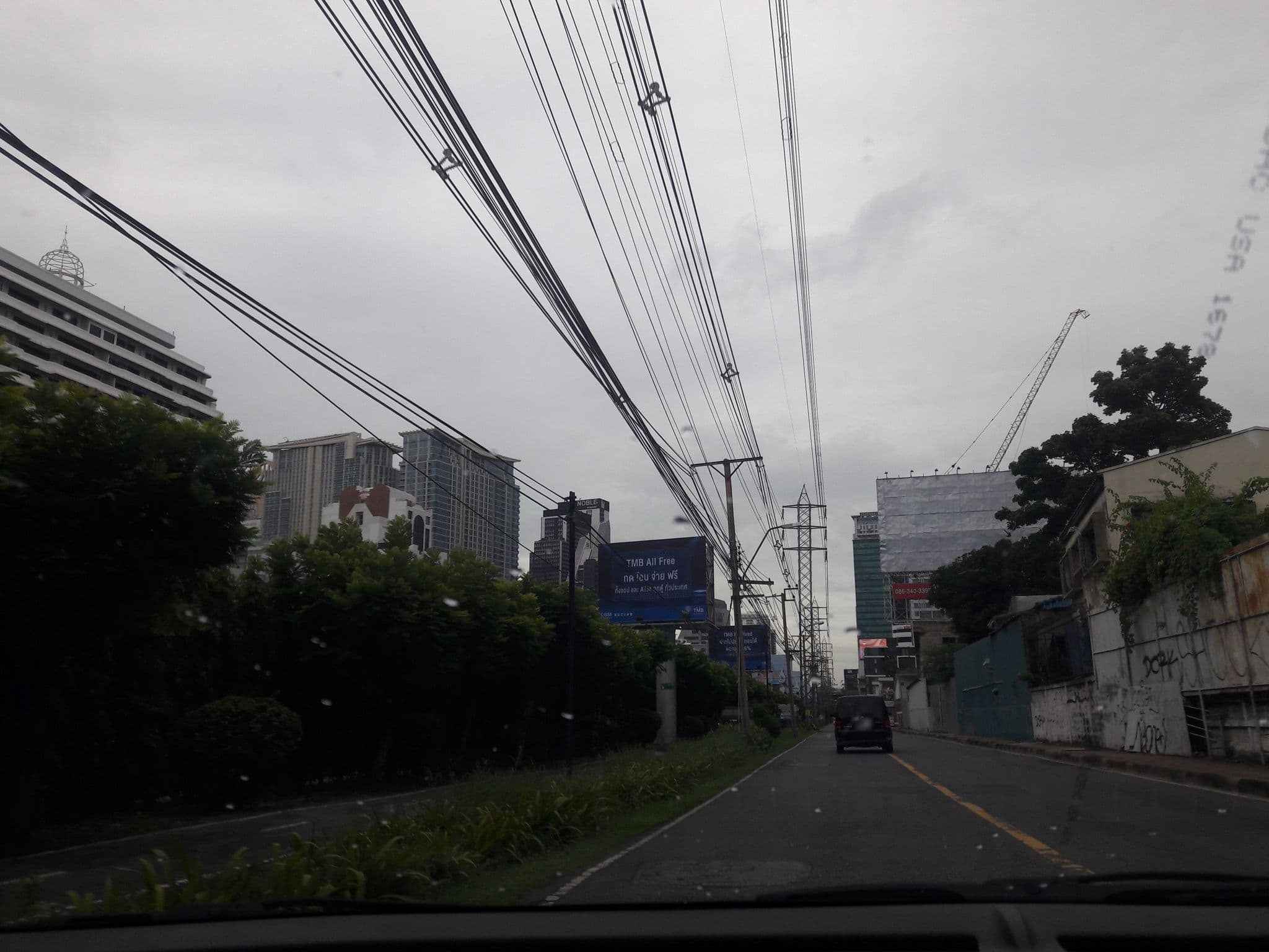 Street view near The Atlanta Hotel, Makkasan