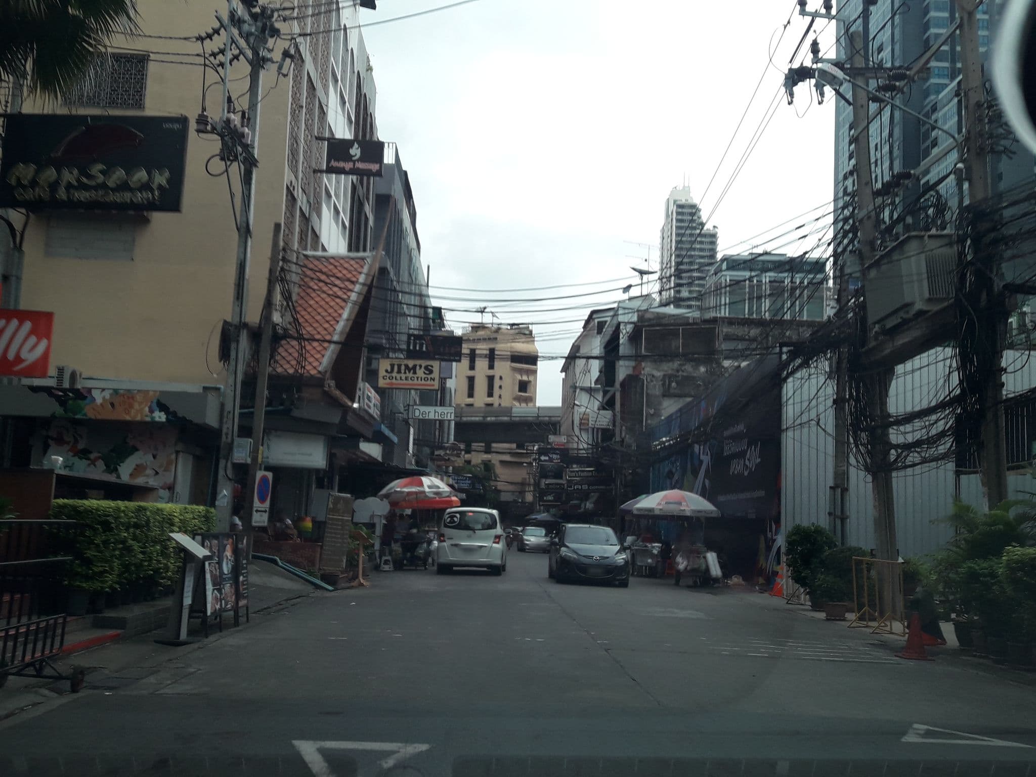 Street view near Adelphi Suites, Makkasan