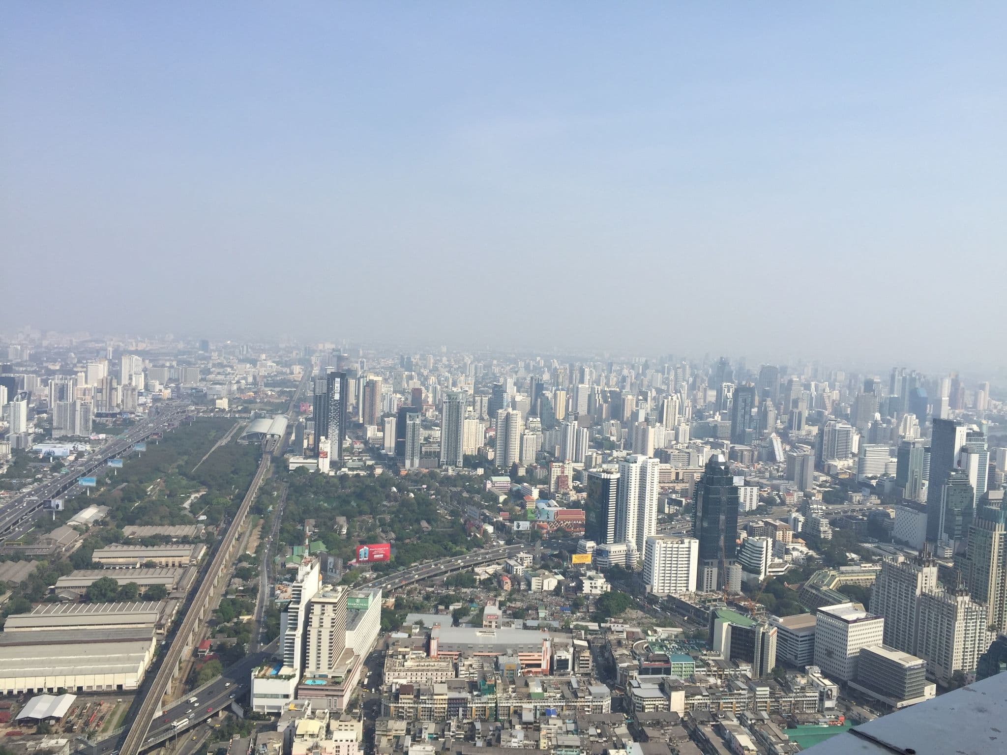 Street view near Baiyoke Sky Hotel, Makkasan — © egregio (CC BY-SA · Mapillary)