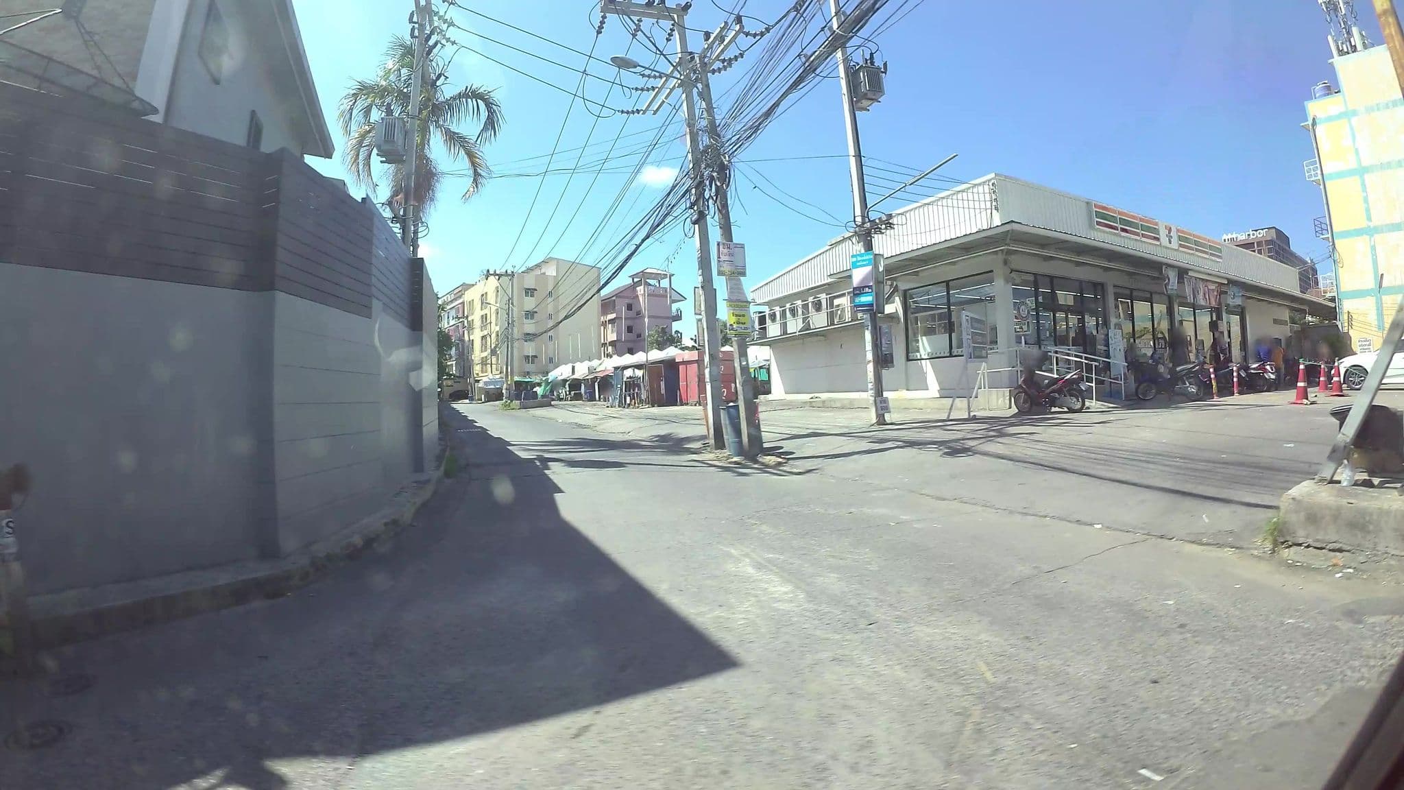 Street view near Viva Luv Motel, Pattaya