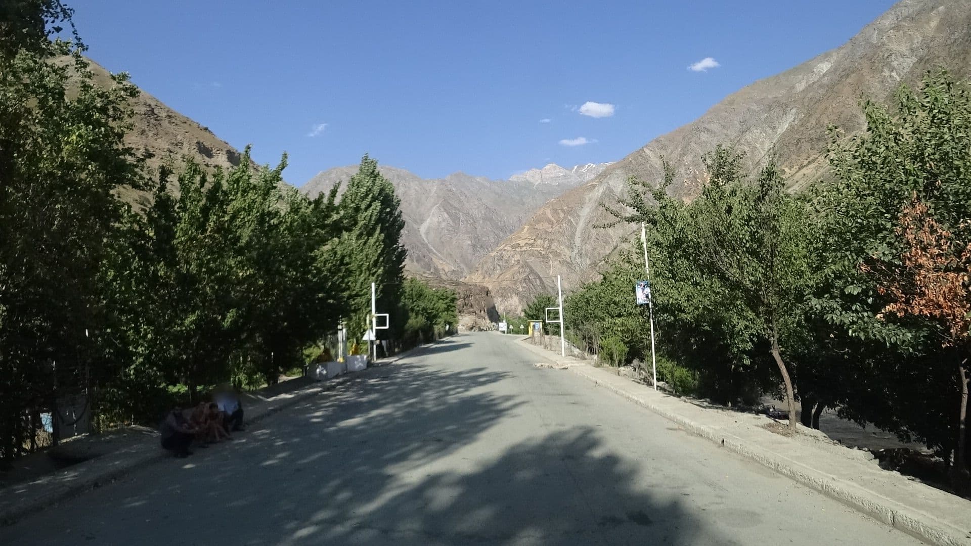 Street view near Konrom, Qalaikhumb — © vbombaerts (CC BY-SA · Mapillary)