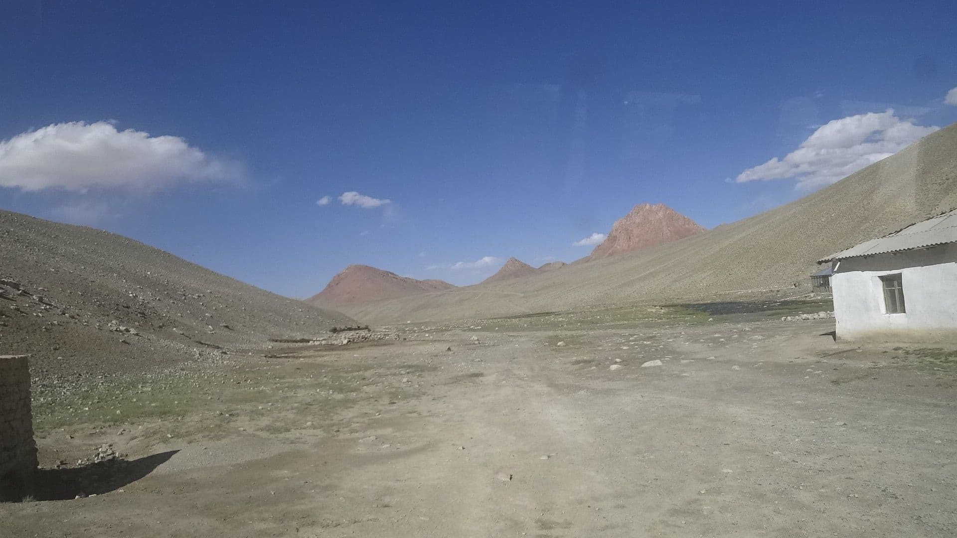 Street view near Jarty Gumbez Guest House, Murghob — © vbombaerts (CC BY-SA · Mapillary)