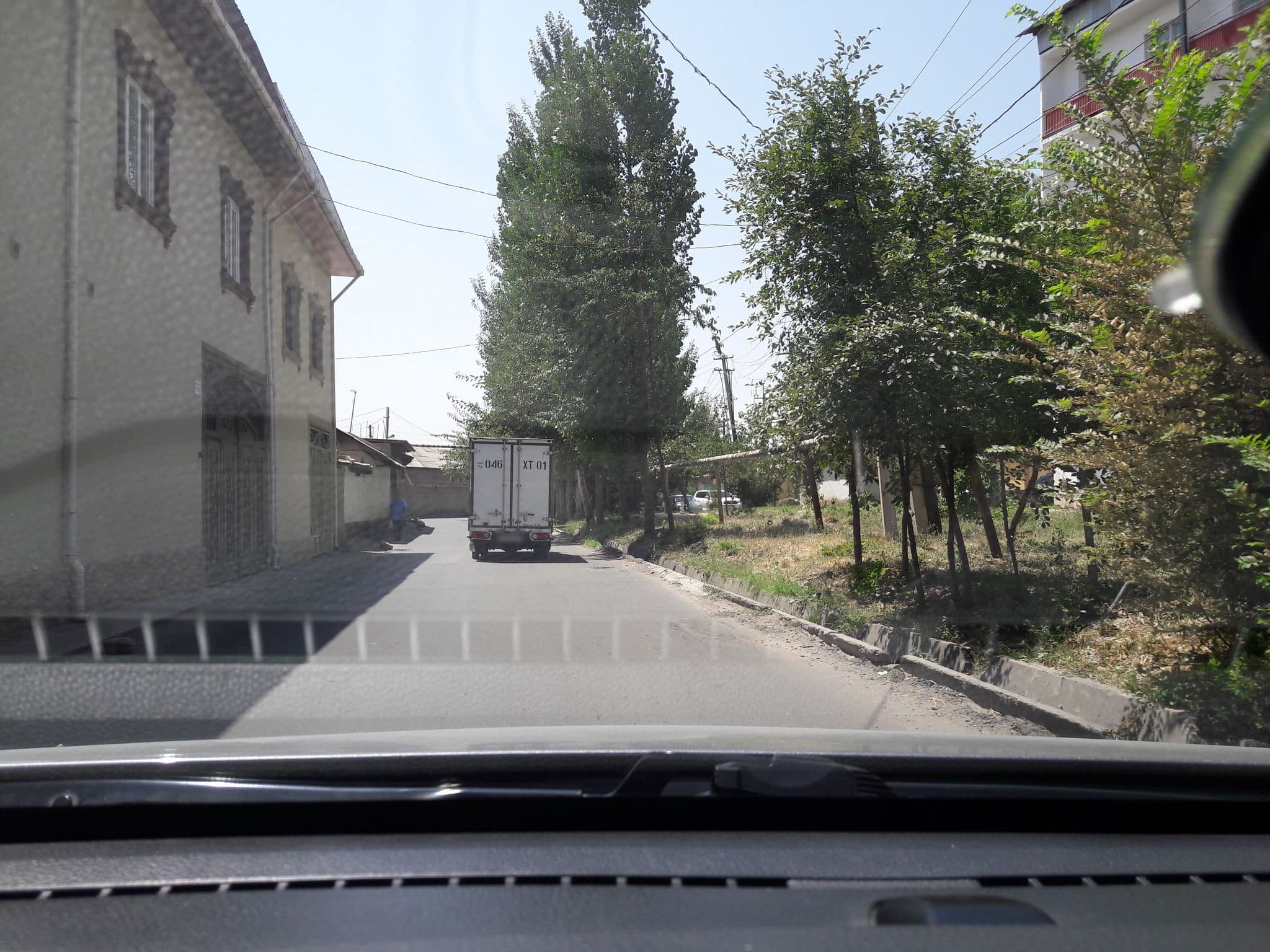 Street view near Хобгоҳи 7 ДДТТ ба номи Абӯалӣ ибни Сино, Dushanbe — © krah (CC BY-SA · Mapillary)
