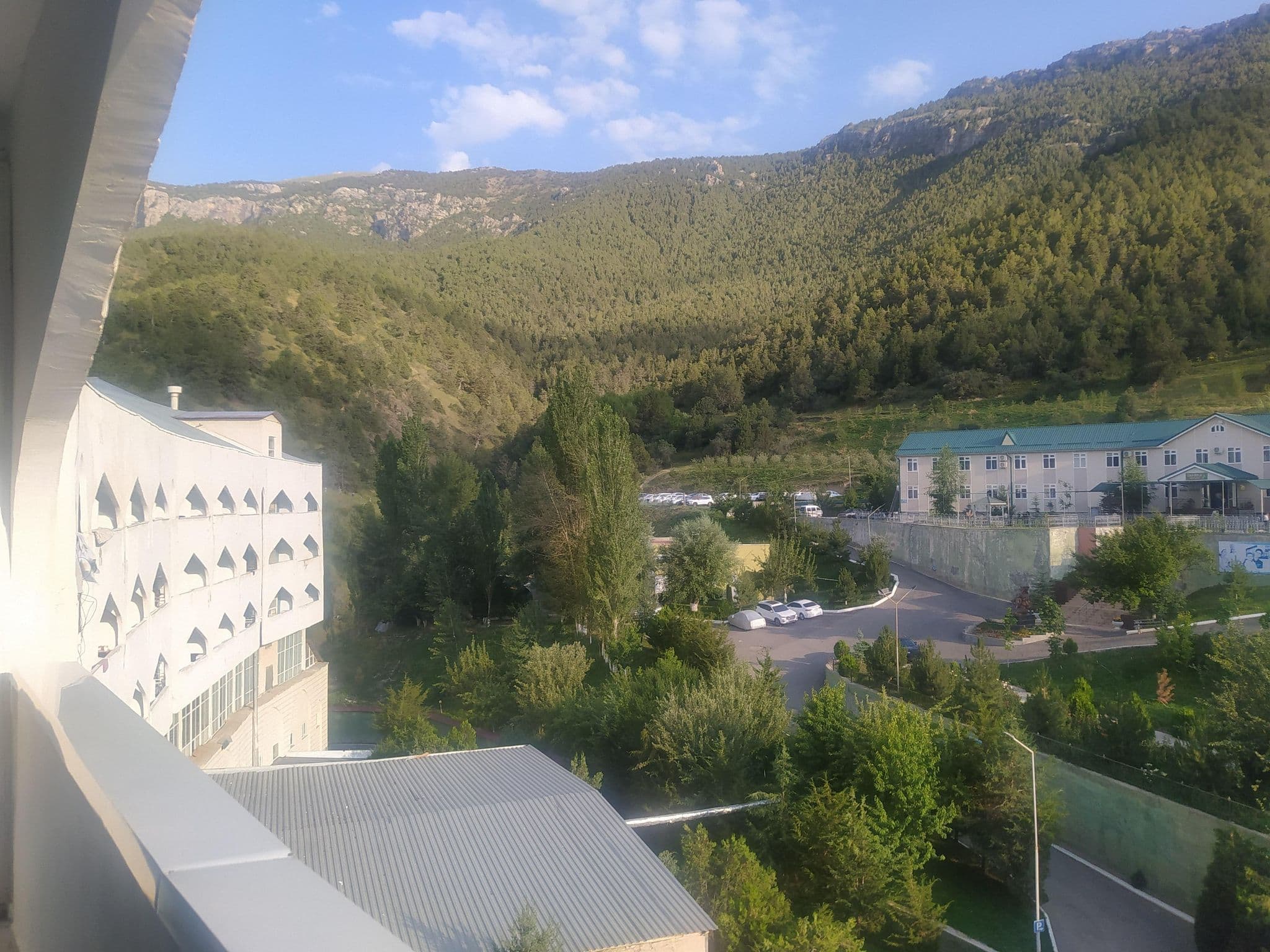 Street view near Zomin dam olish sanatoriyasi, Ayní — © ZafarDusanov (CC BY-SA · Mapillary)