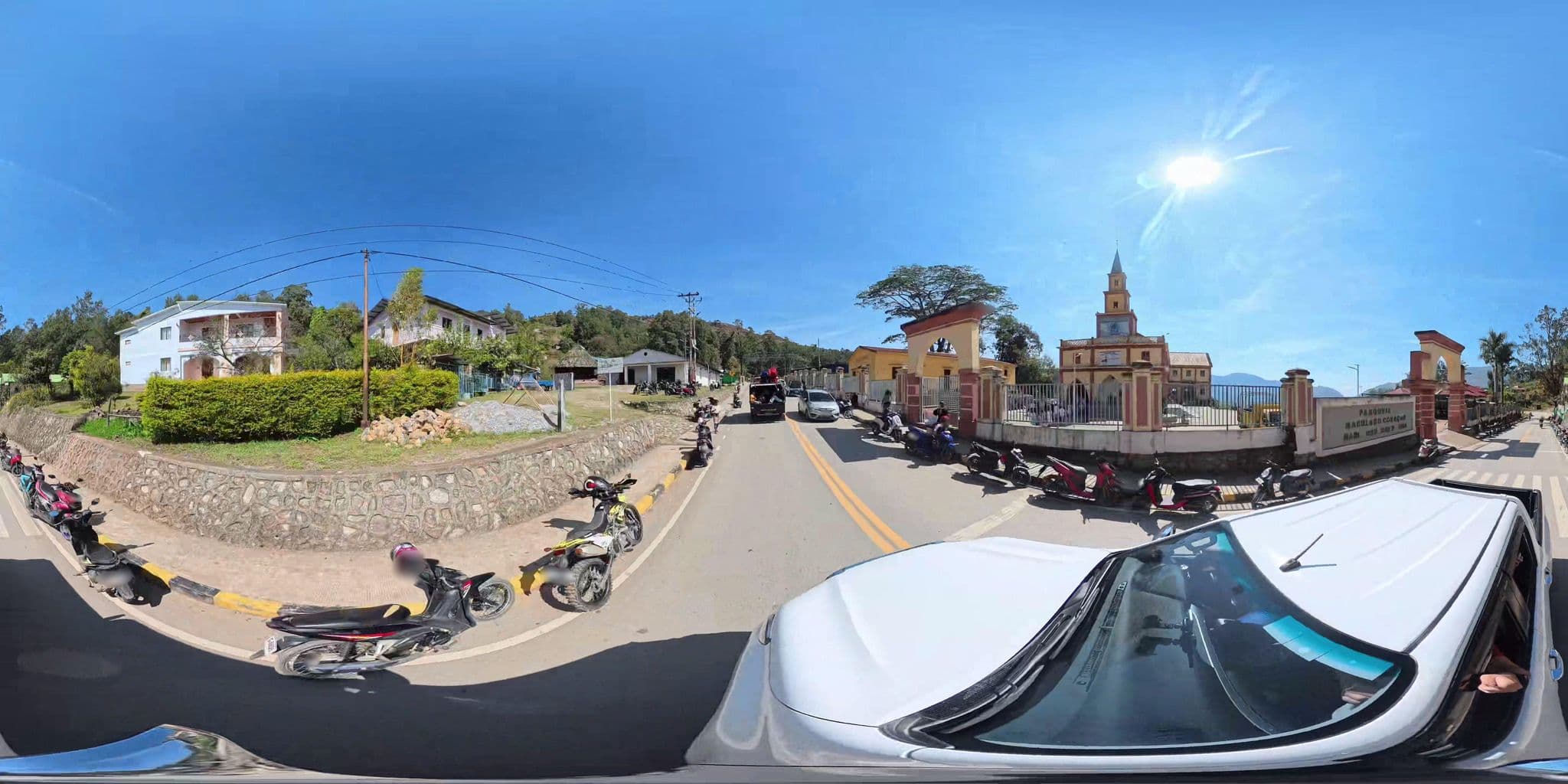 Street view near Cafe Maubise Guest House, Aileu — © kahbeng (CC BY-SA · Mapillary)