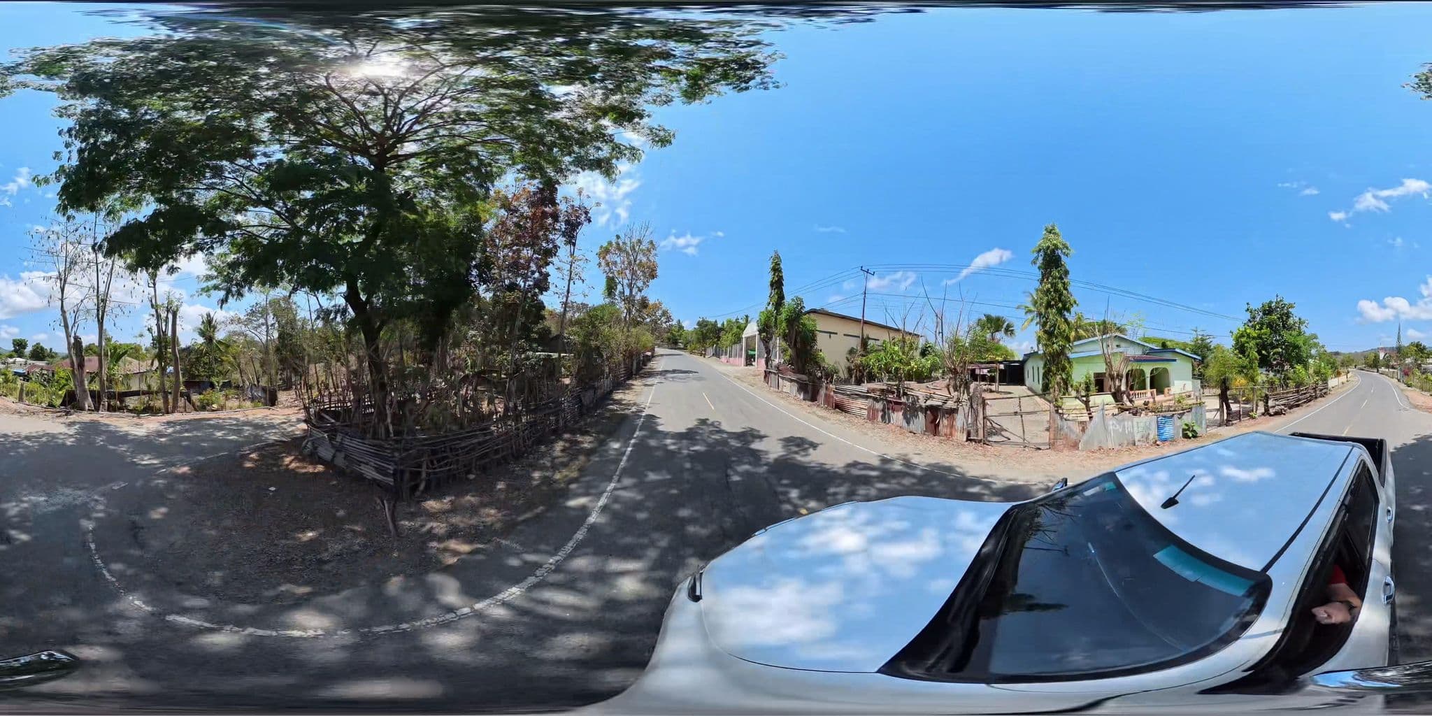 Street view near Leo Atsabe Homestay / Balibo Vila, Maliana — © kahbeng (CC BY-SA · Mapillary)