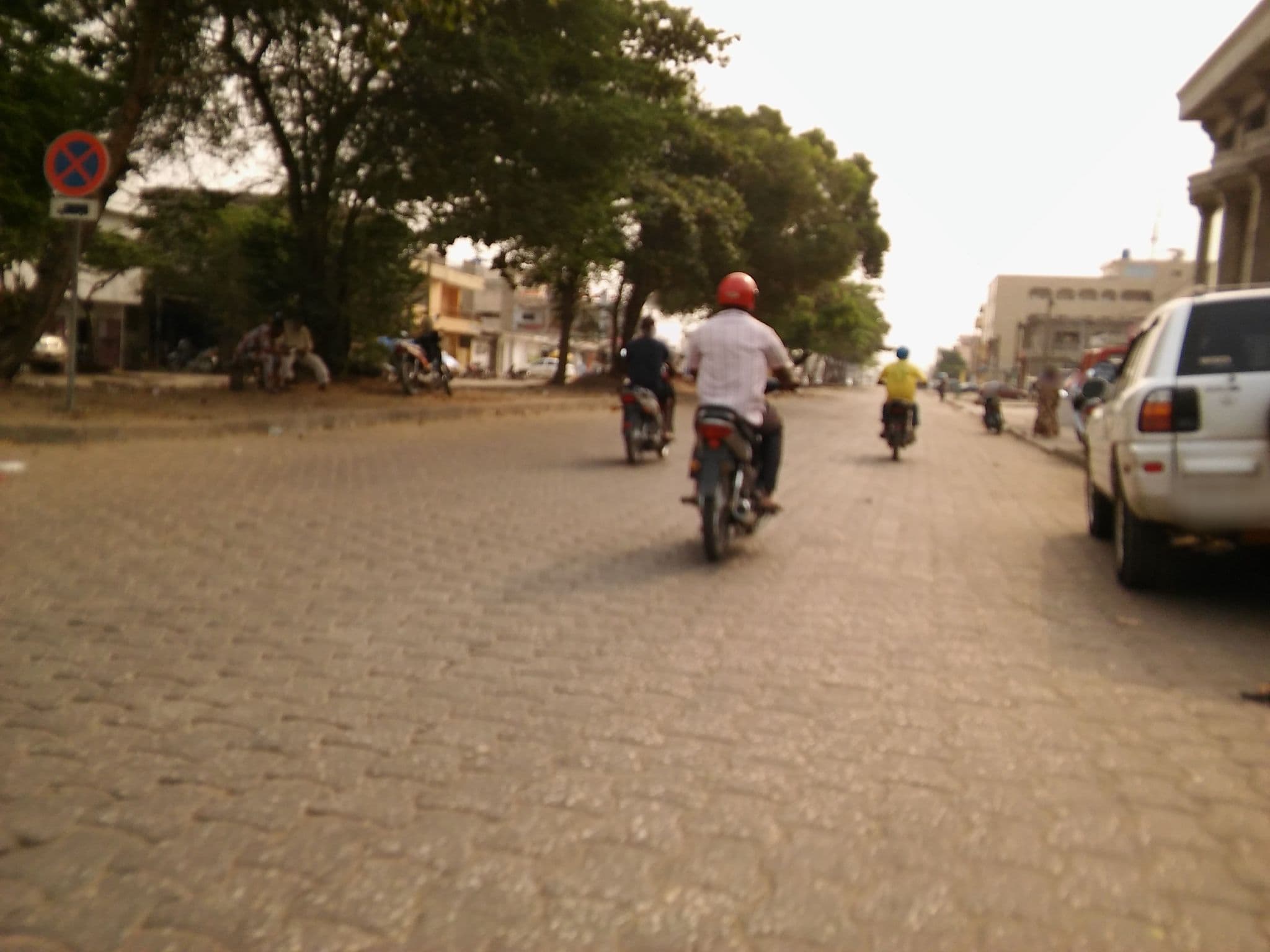 Street view near La Résidence de l'Étoile, Cotonou — © saliousoft (CC BY-SA · Mapillary)