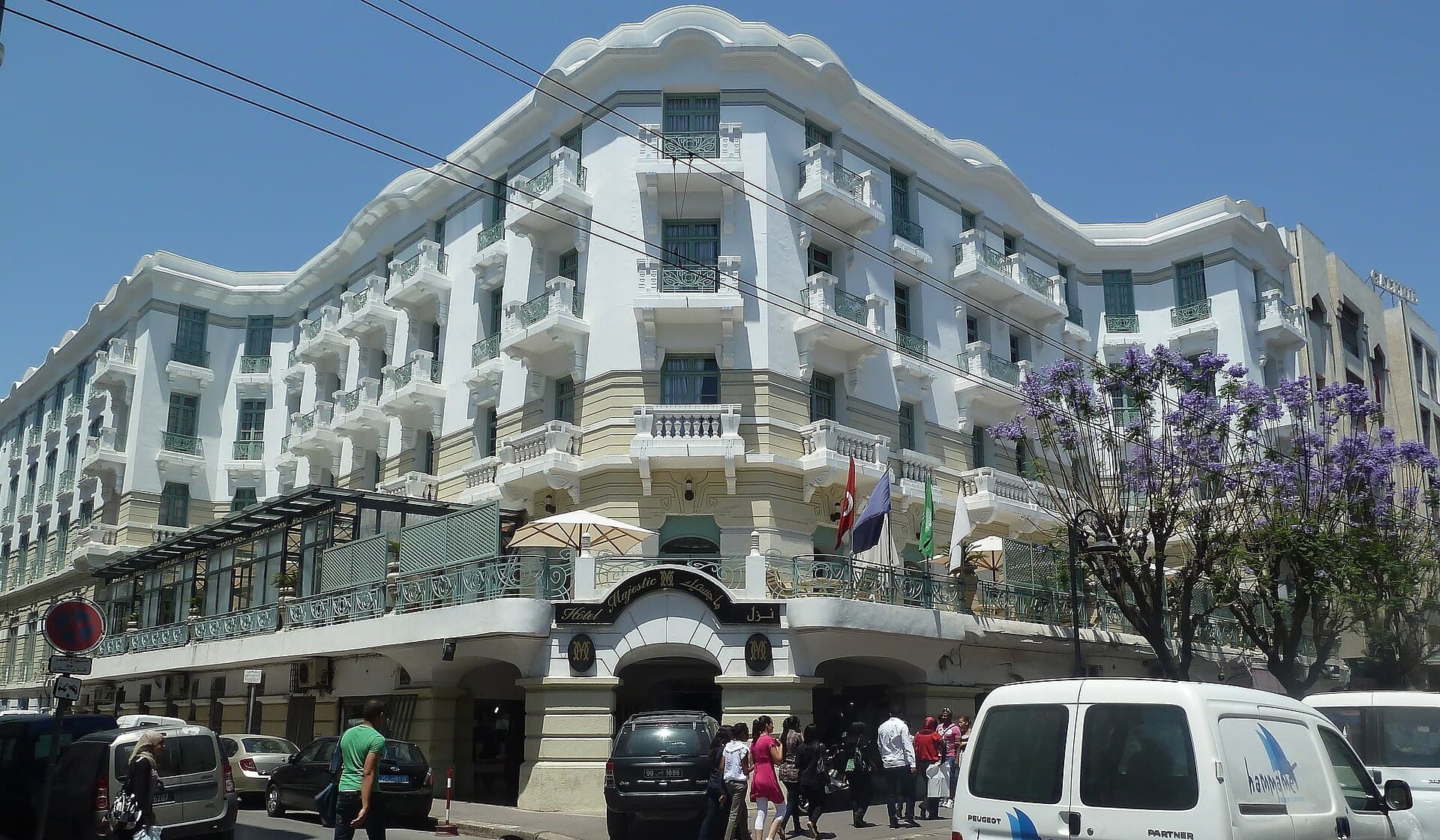 Hôtel Majestic (via Wikimedia Commons, CC BY-SA 3.0)