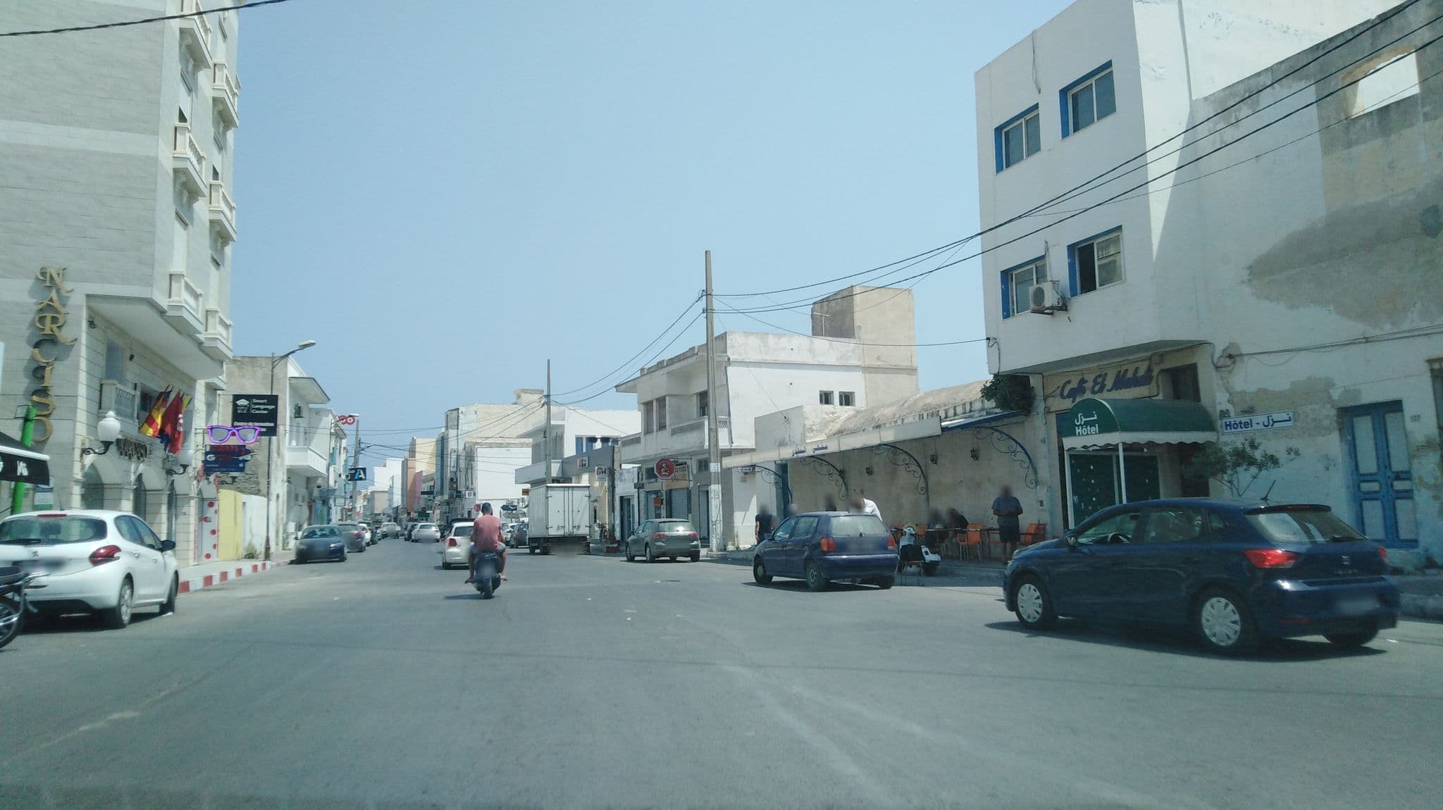 Street view near La Maison Bleue, Mahdia — © dalitadaeem (CC BY-SA · Mapillary)